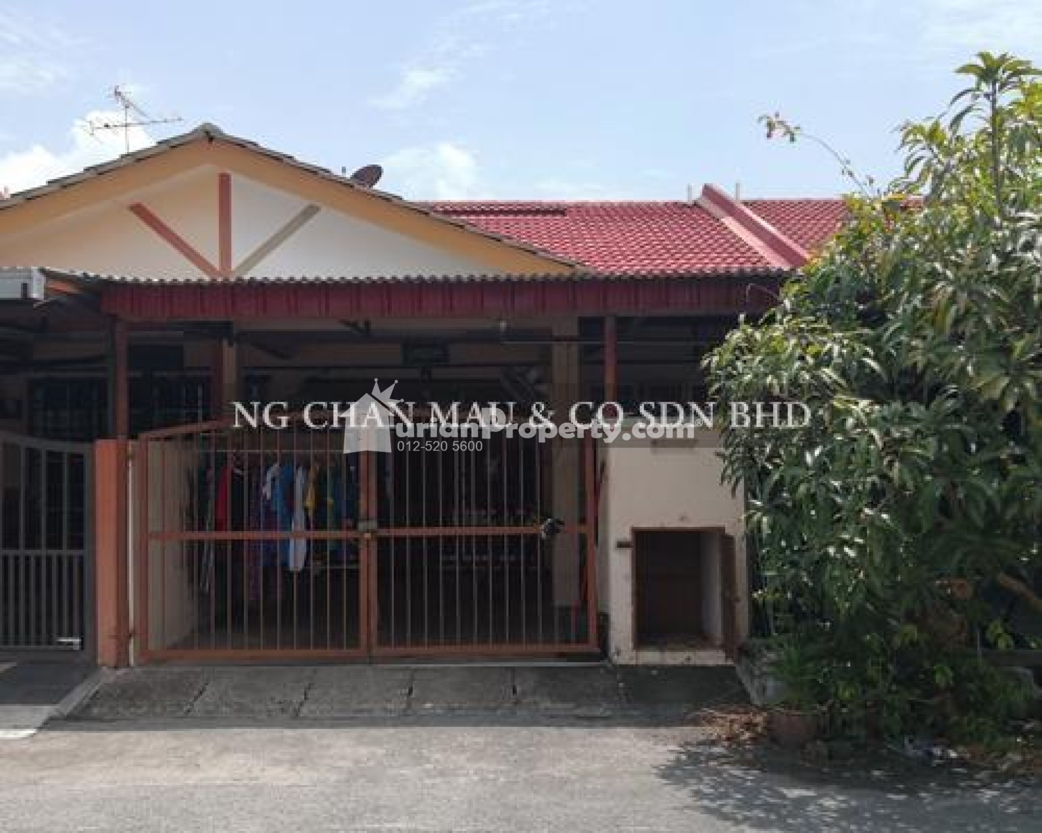 Terrace House For Auction at Taman Perepat Indah