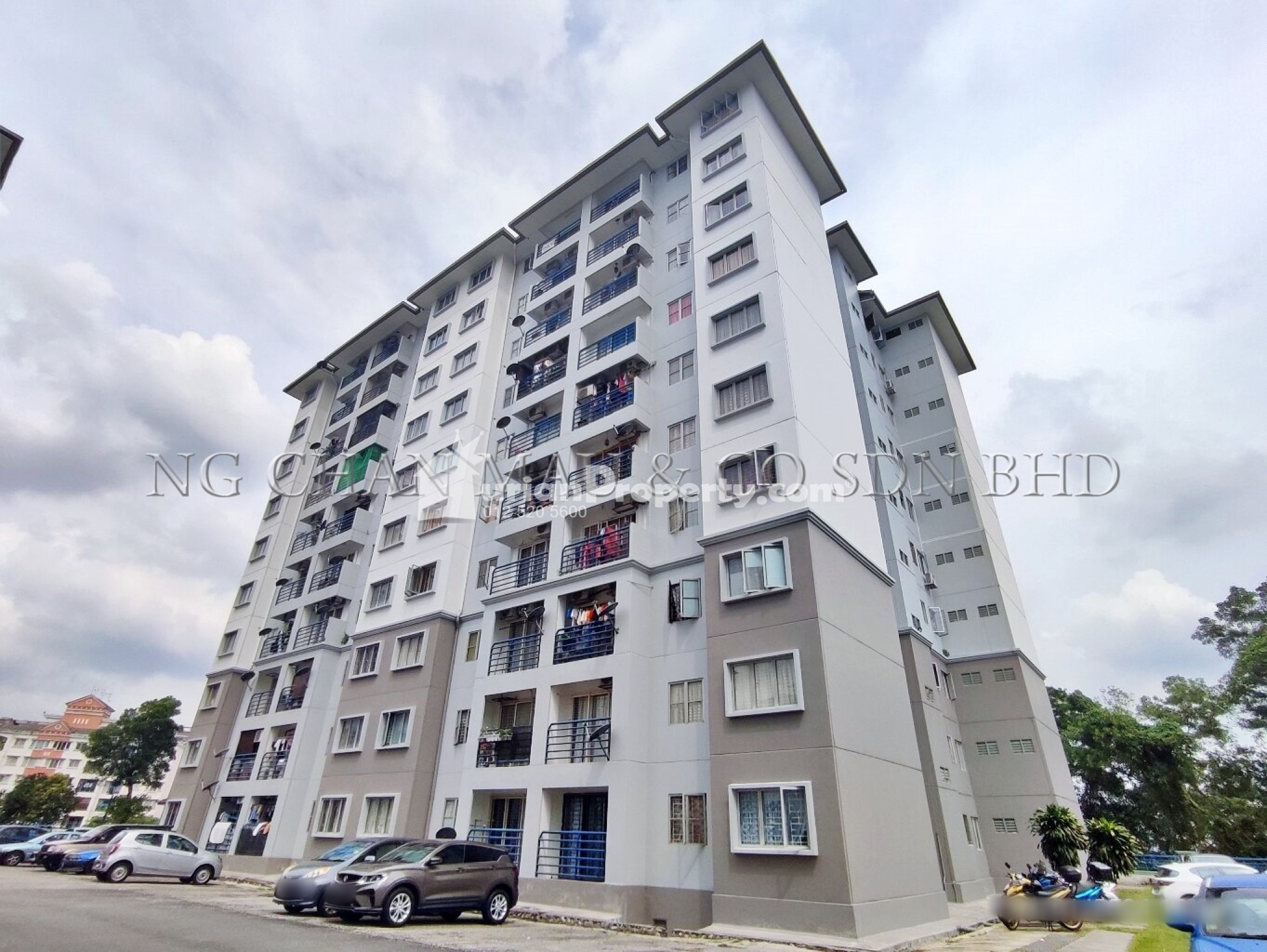 Apartment For Auction at Akasia Apartment