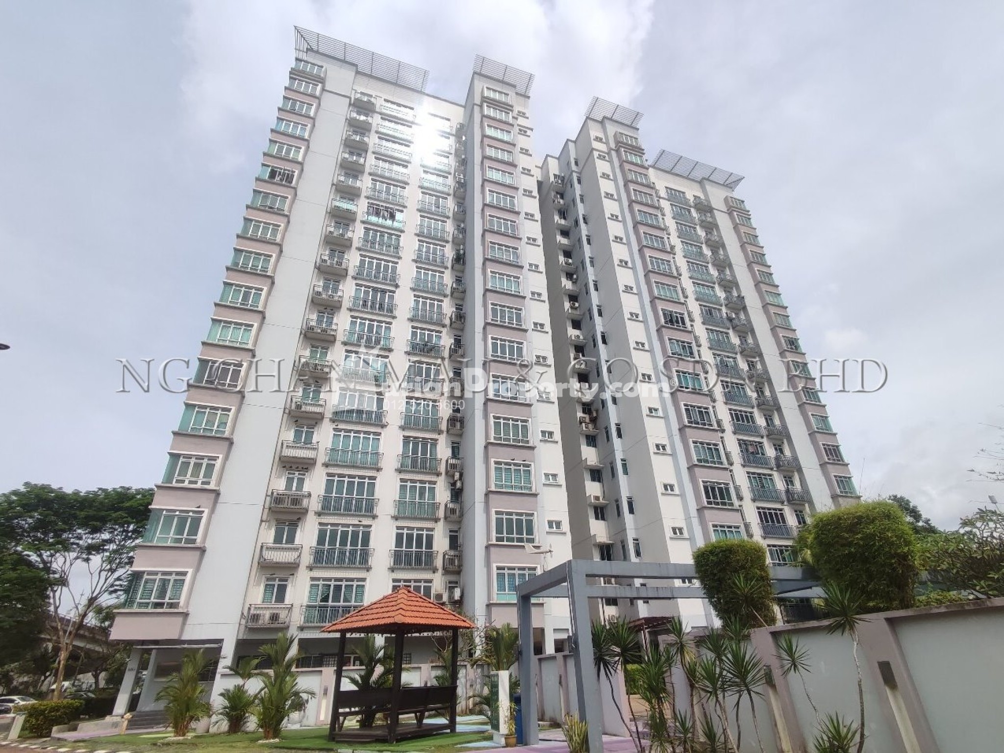 Apartment For Auction at Pulai View