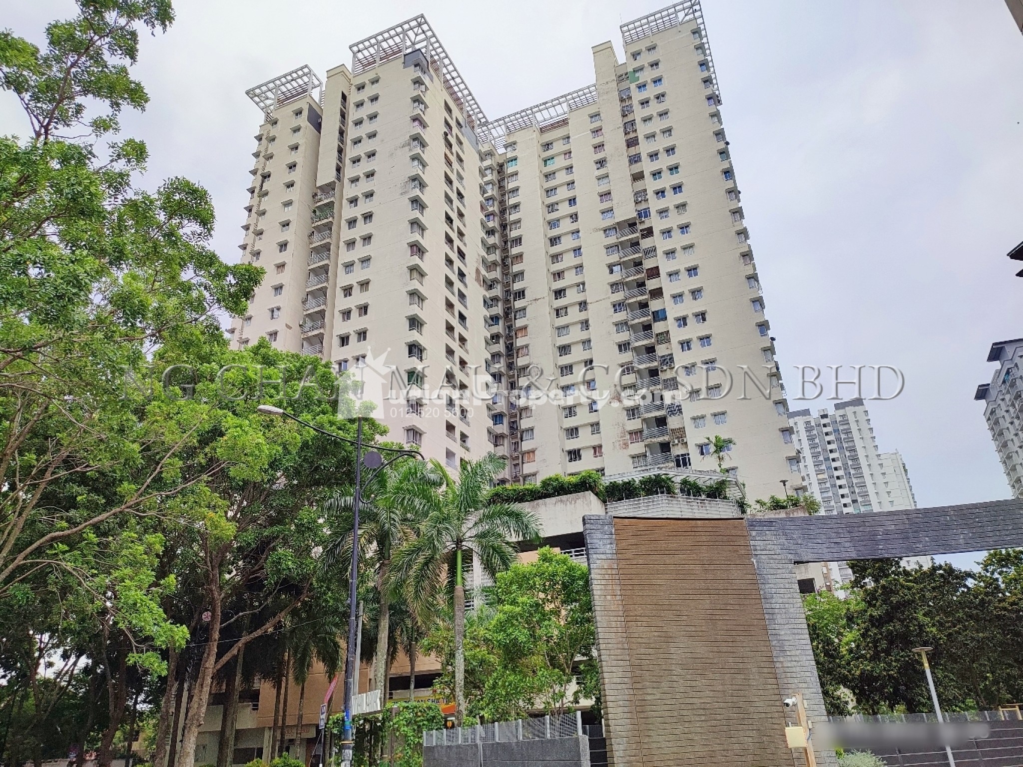 Condo For Auction at Park View Tower