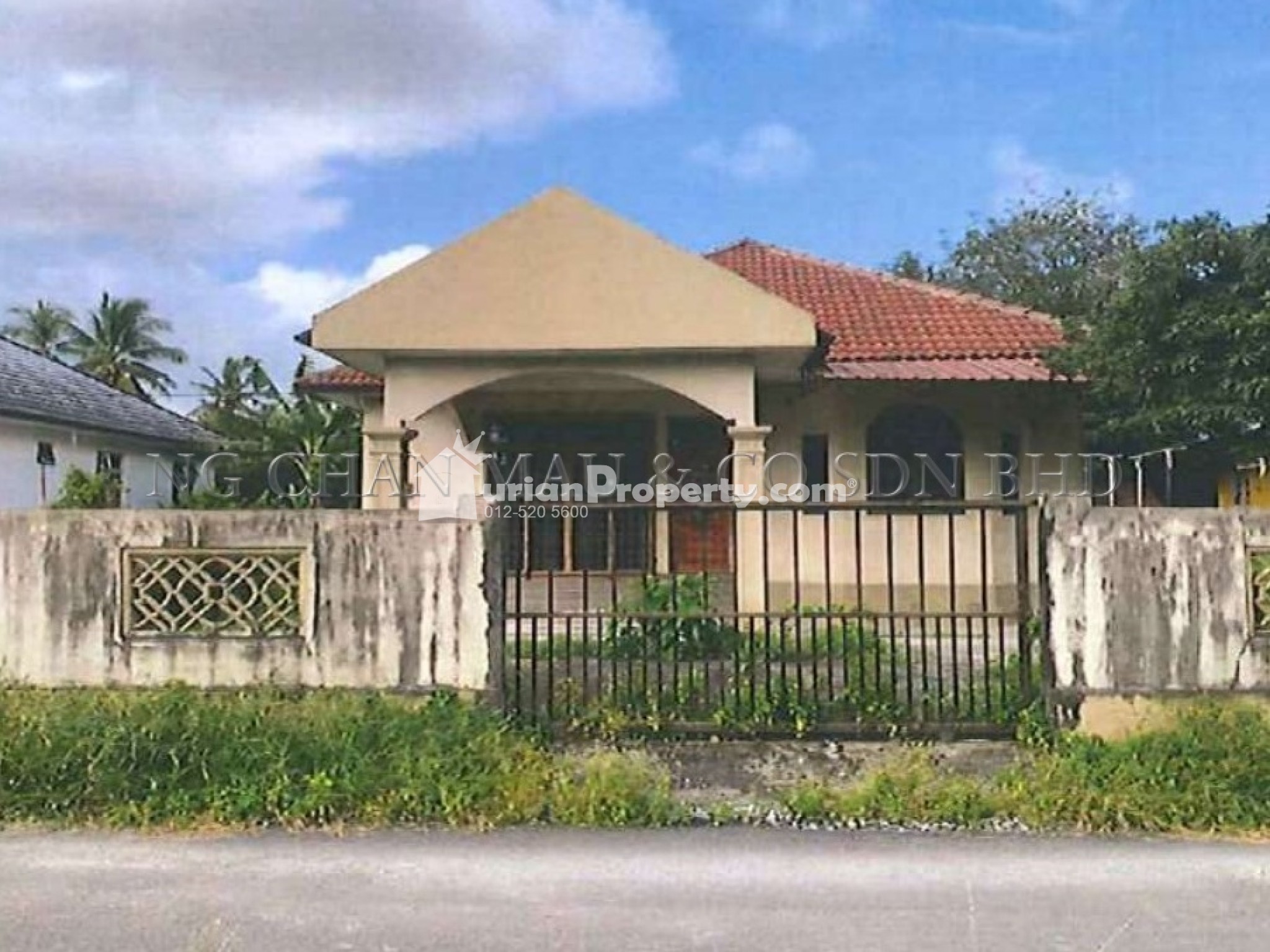 Bungalow House For Auction at Pengkalan Chepa