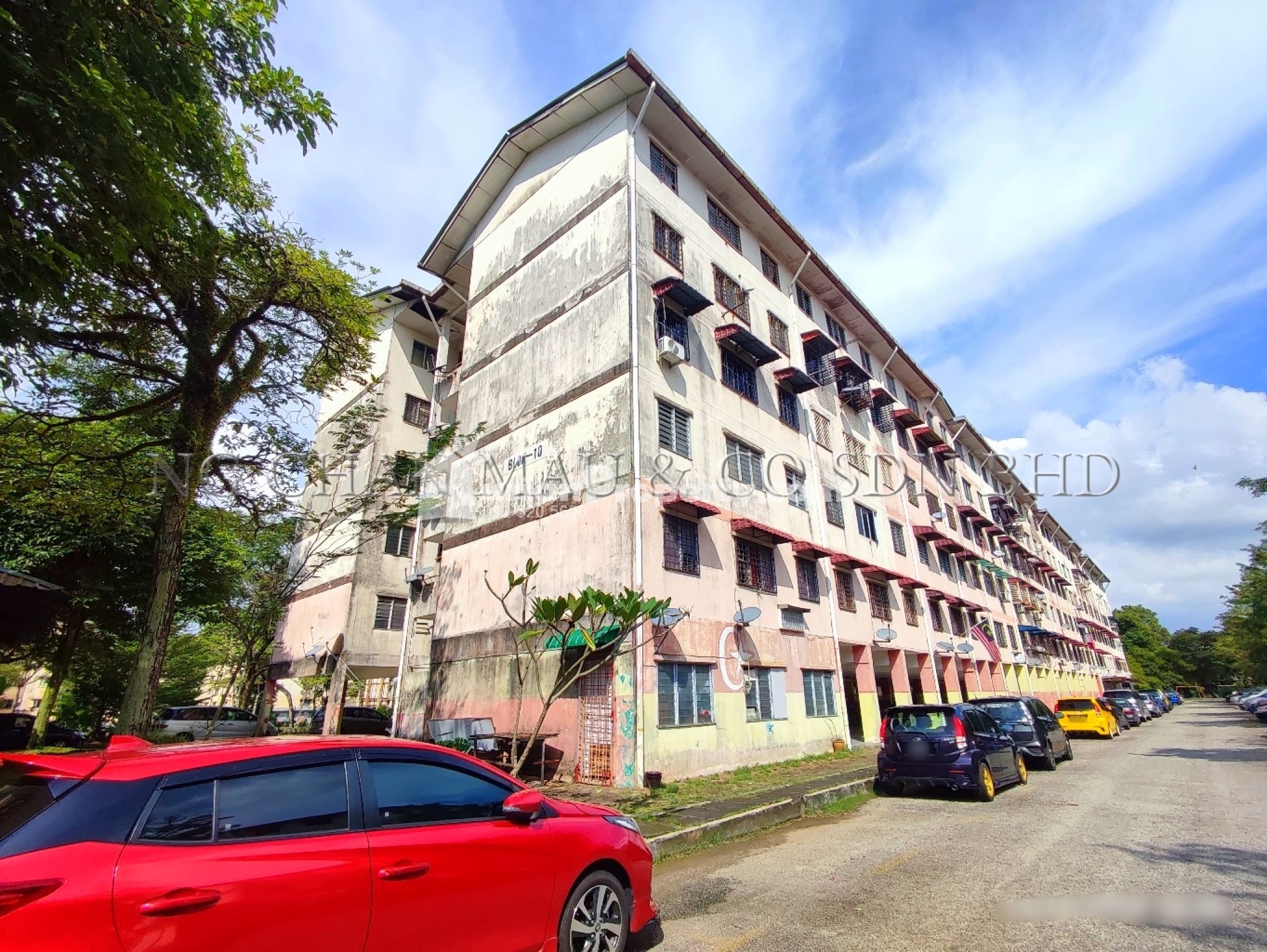 Flat For Auction at Pangsapuri Utarid Subang