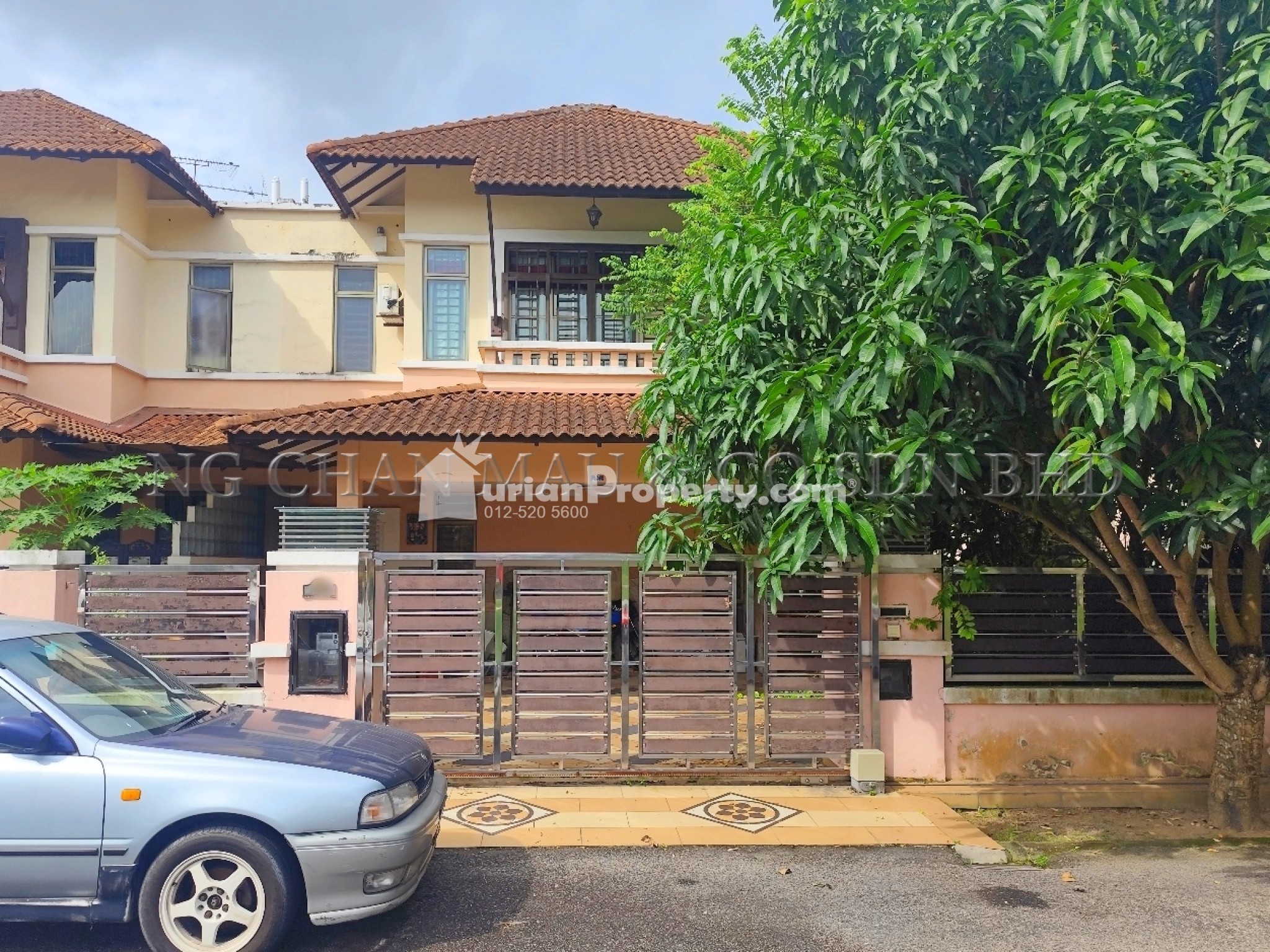 Bungalow House For Auction at Bandar Putra