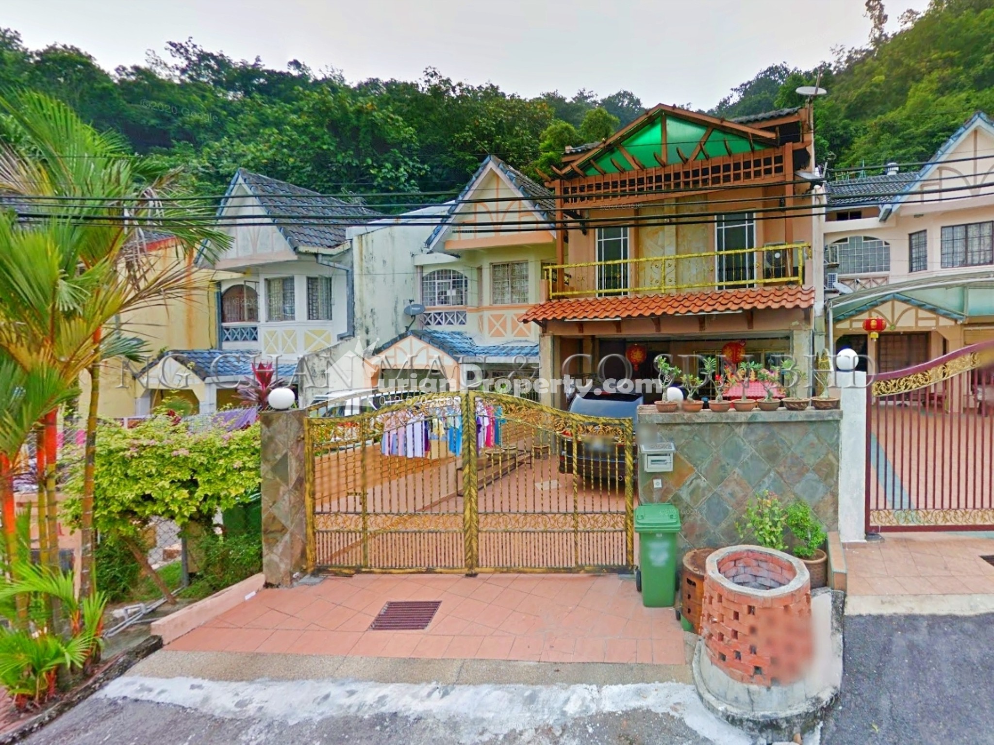 Terrace House For Auction at Section 5
