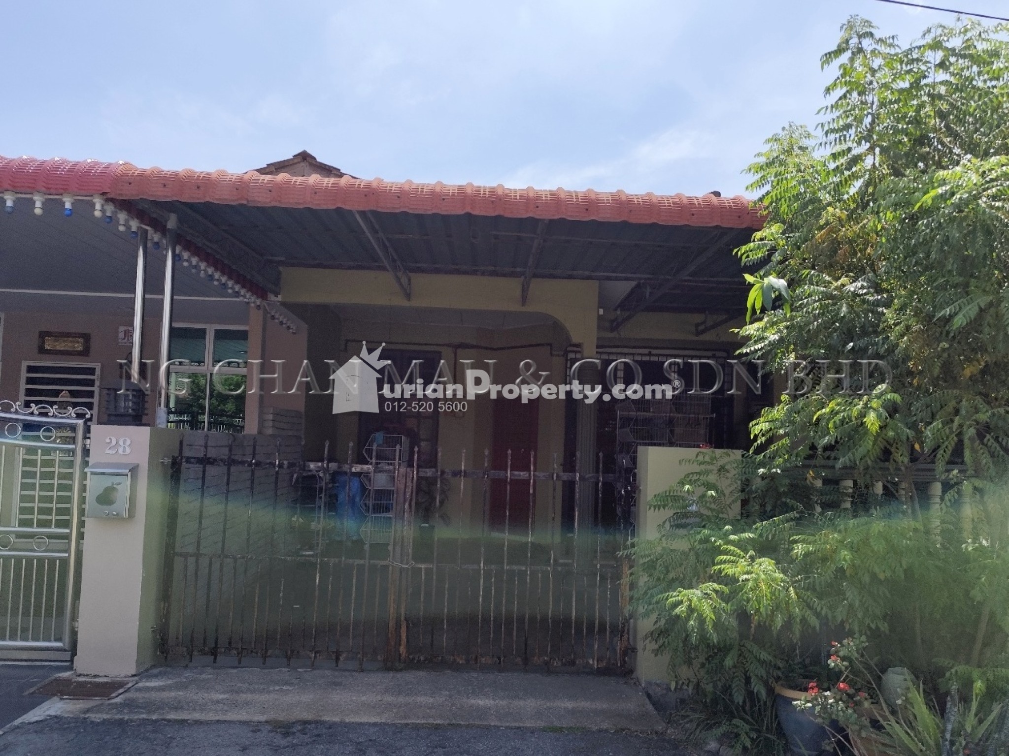 Terrace House For Auction at Taman Angsana Sari