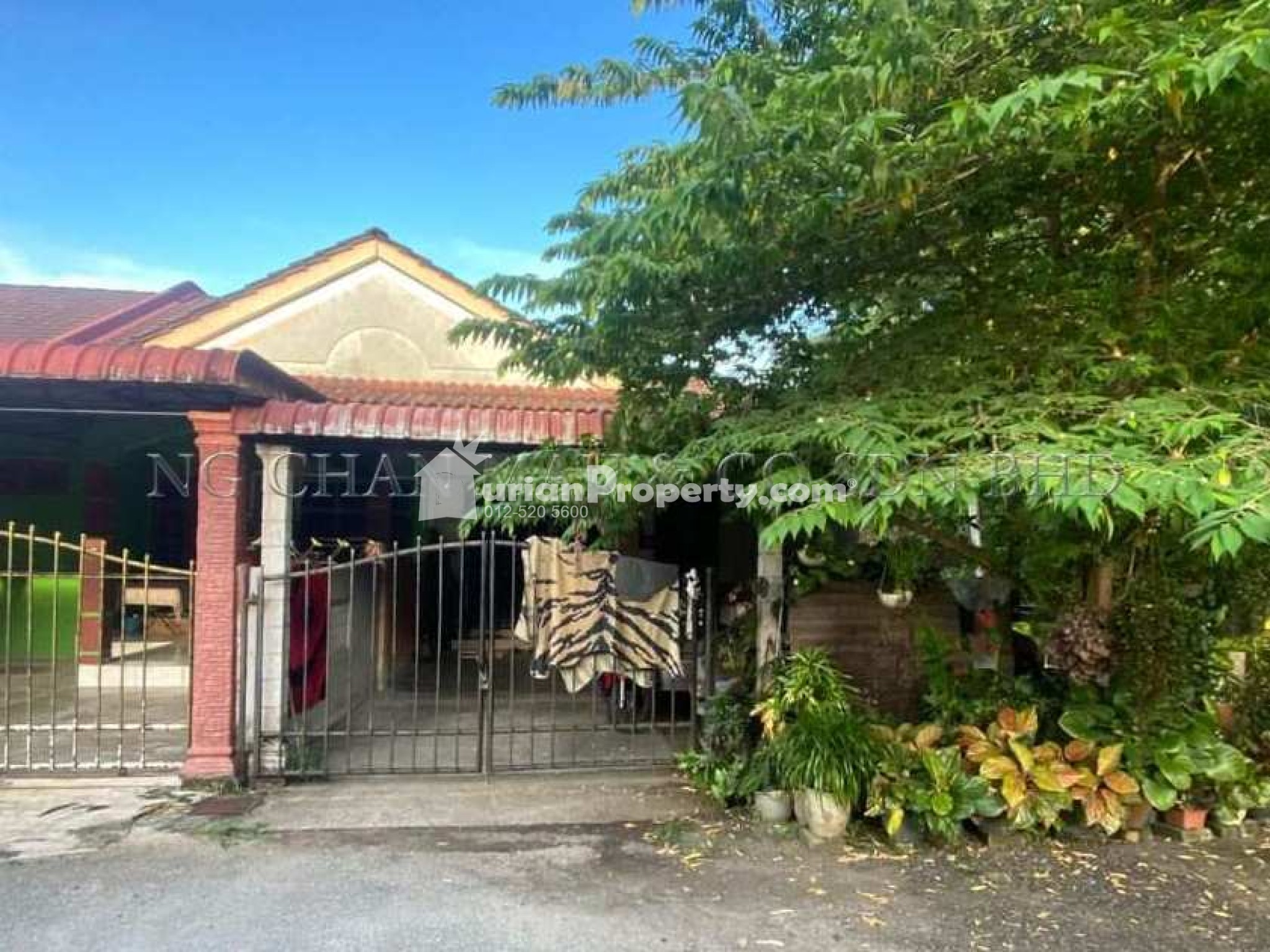 Terrace House For Auction at Kok Lanas