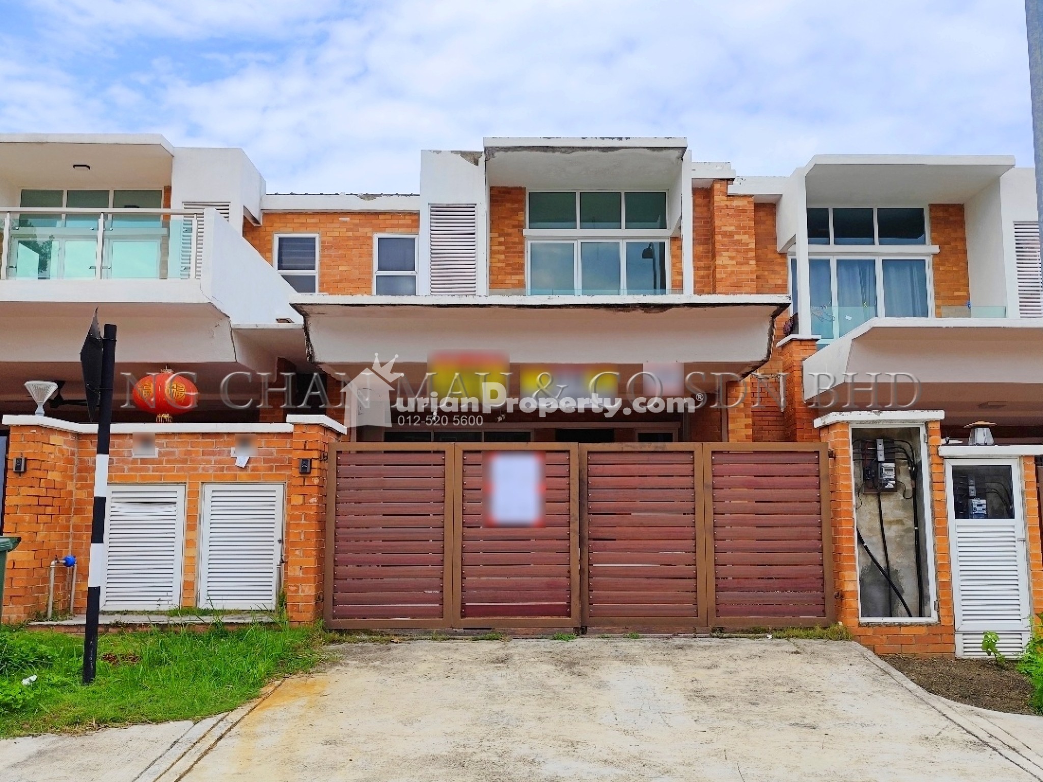 Terrace House For Auction at Goodview Heights