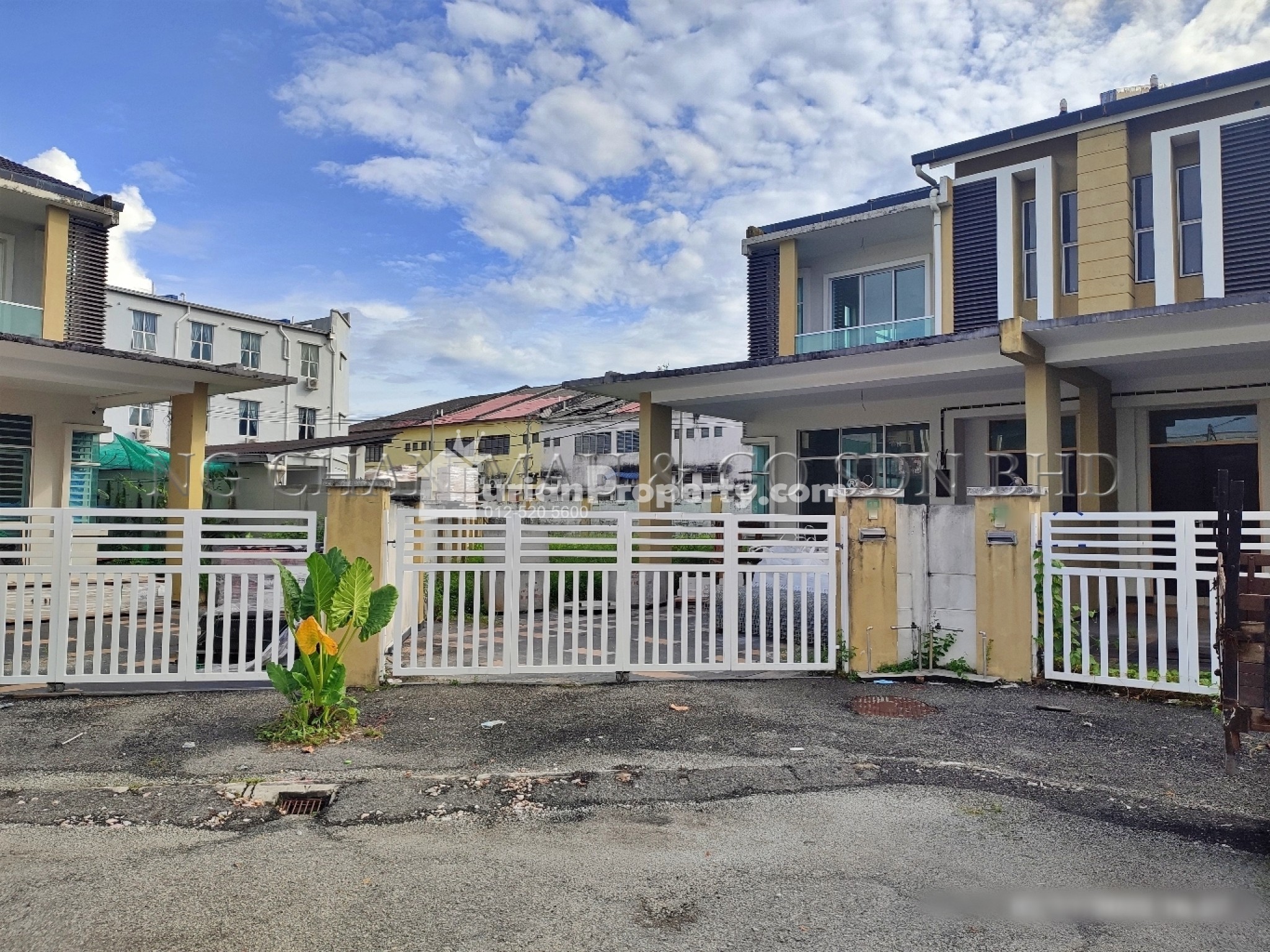 Terrace House For Auction at Tawas Impiana