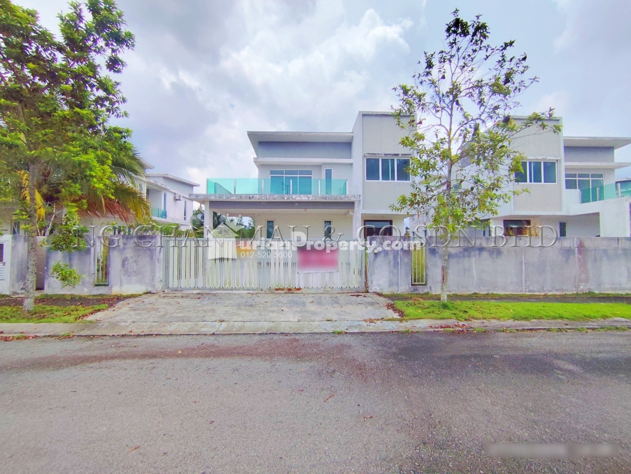 Bungalow House For Auction at Taman Seri Impian