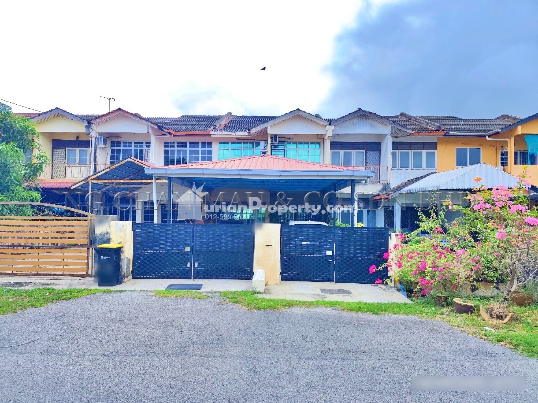 Terrace House For Auction at Taman Pelangi