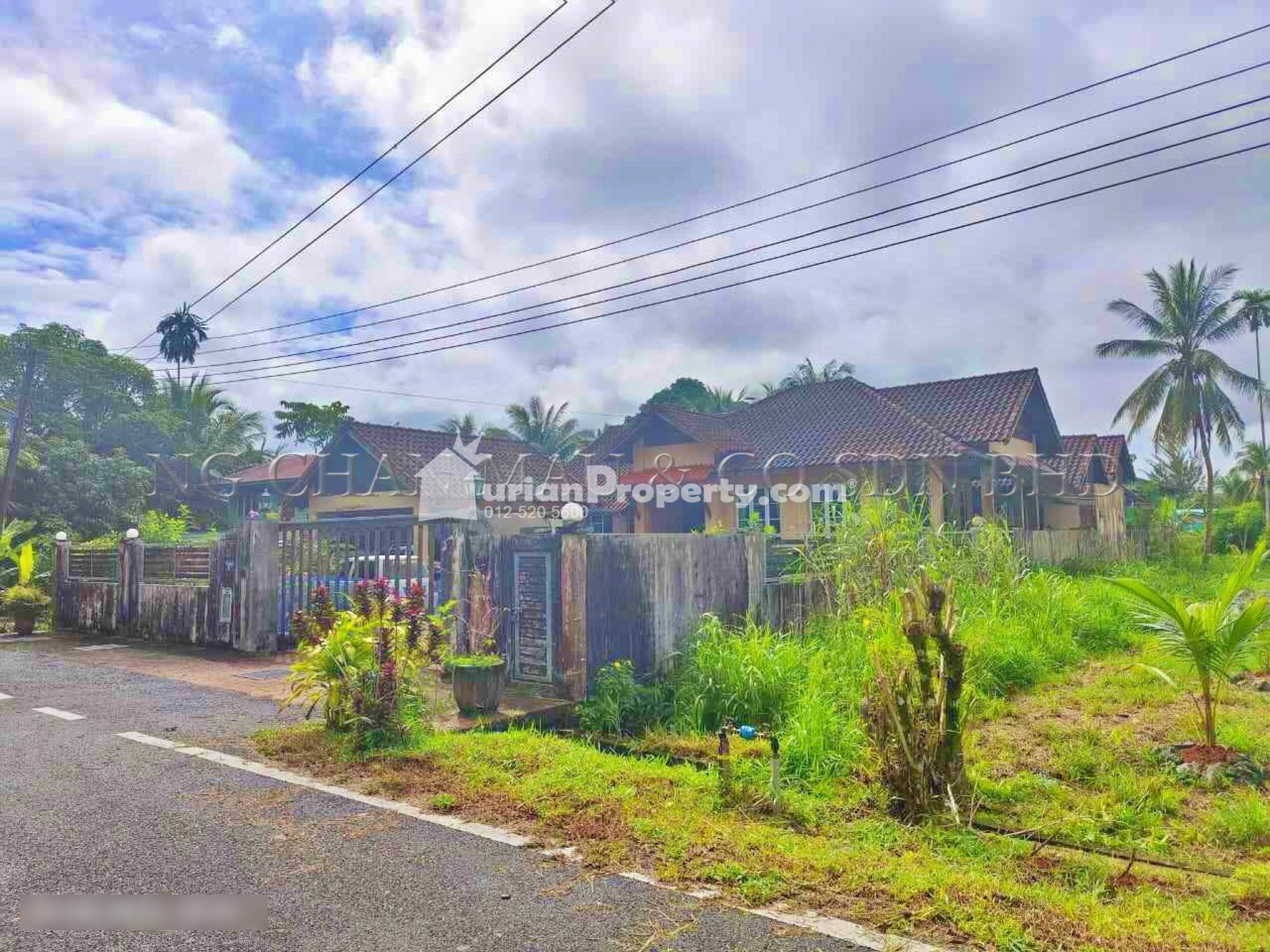 Bungalow House For Auction at Petra Jaya