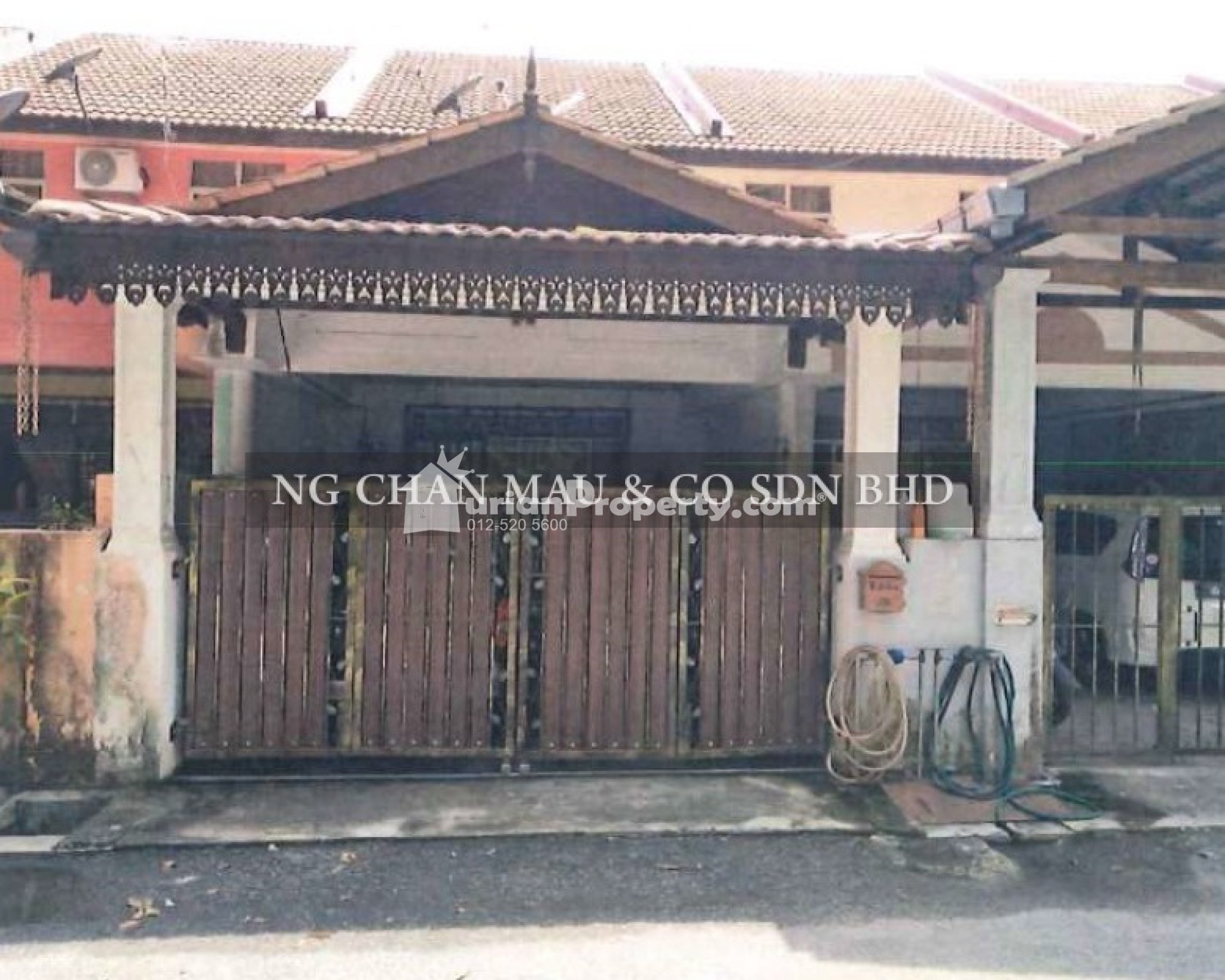 Terrace House For Auction at Taman Seri Mekar