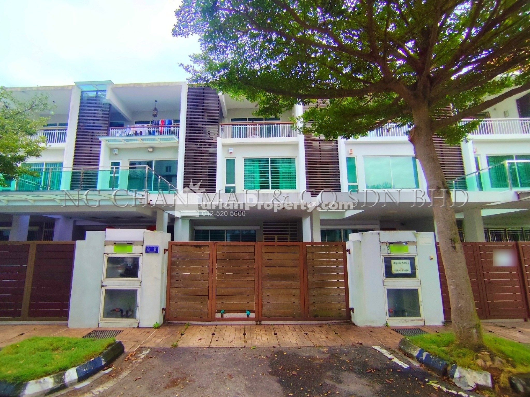 Terrace House For Auction at Bukit Dumbar Residences