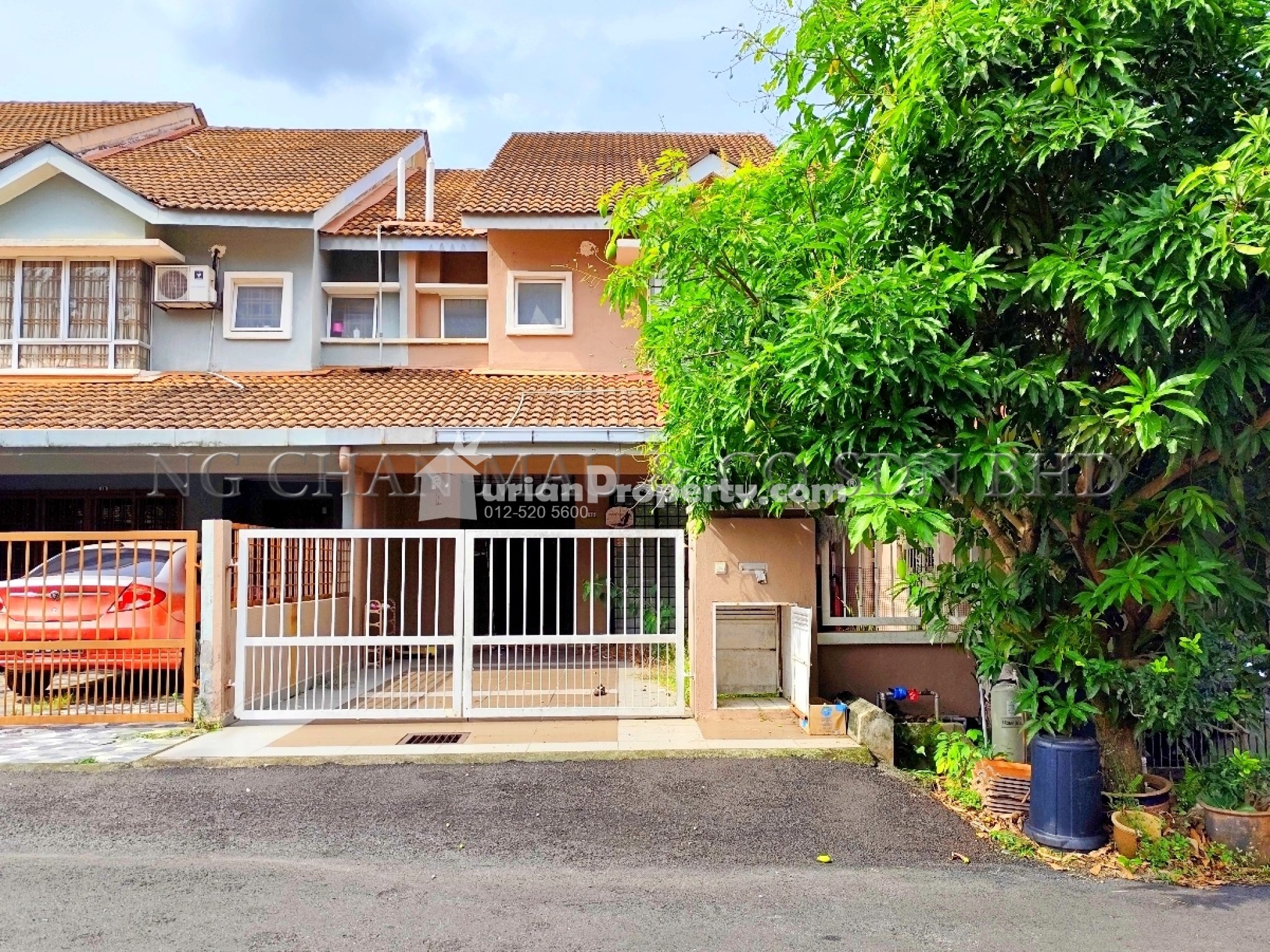 Terrace House For Auction at Section 3