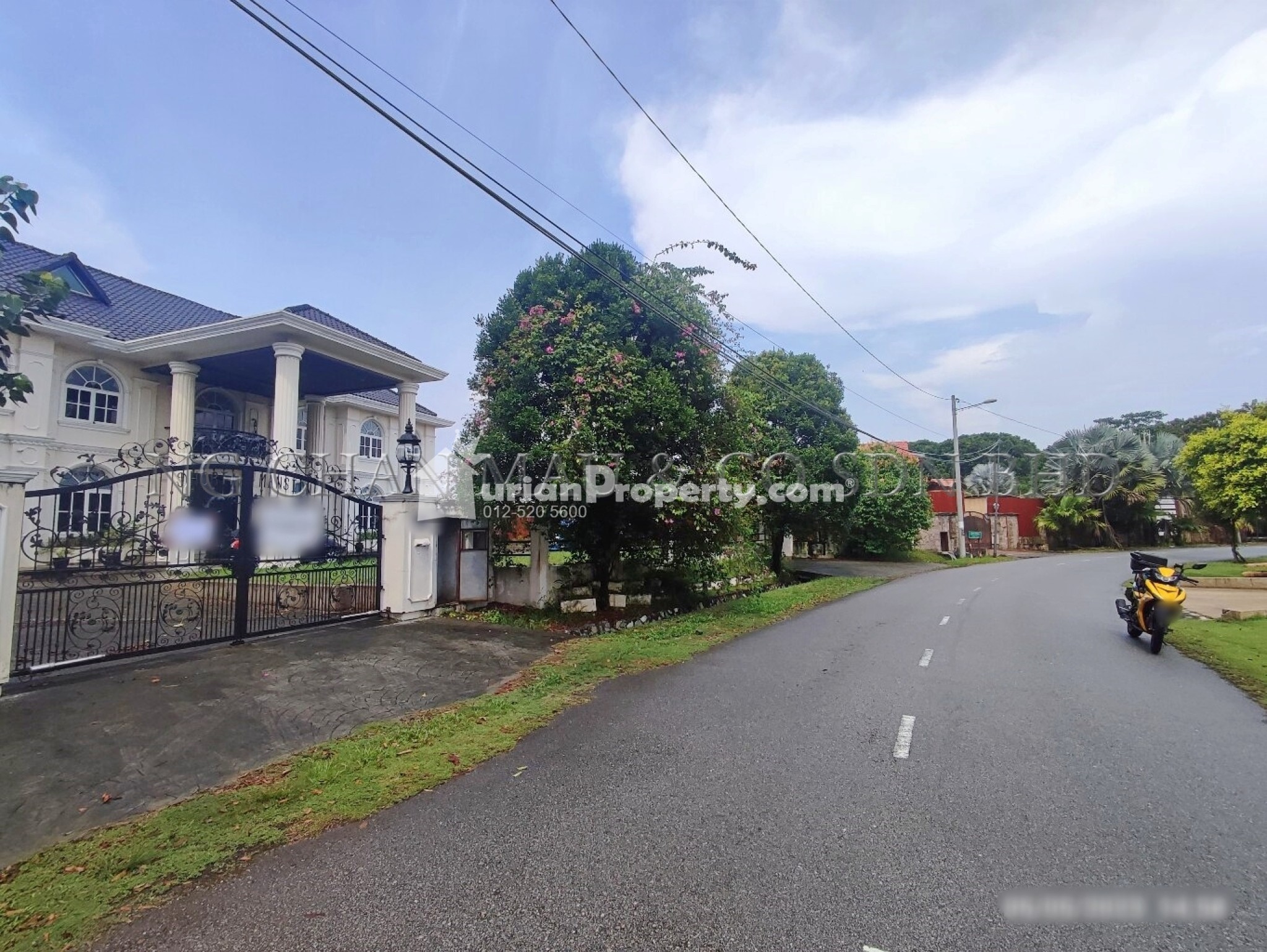 Bungalow House For Auction at Bangi Golf Resort