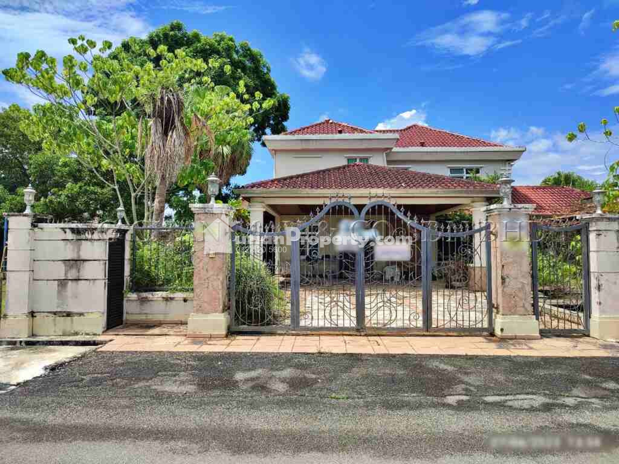 Bungalow House For Auction at Taman Seri Remia