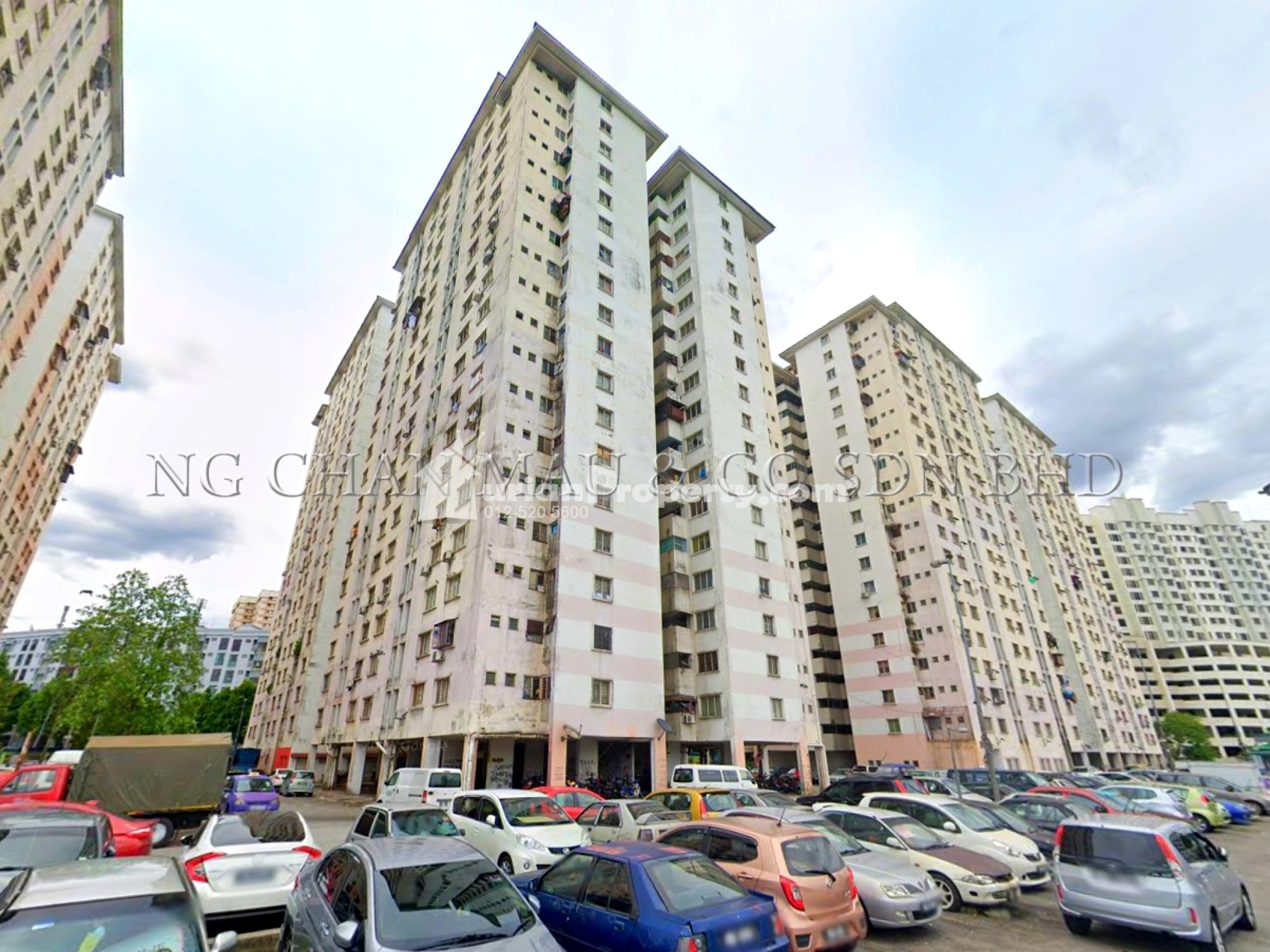 Apartment For Auction at Pelangi Damansara