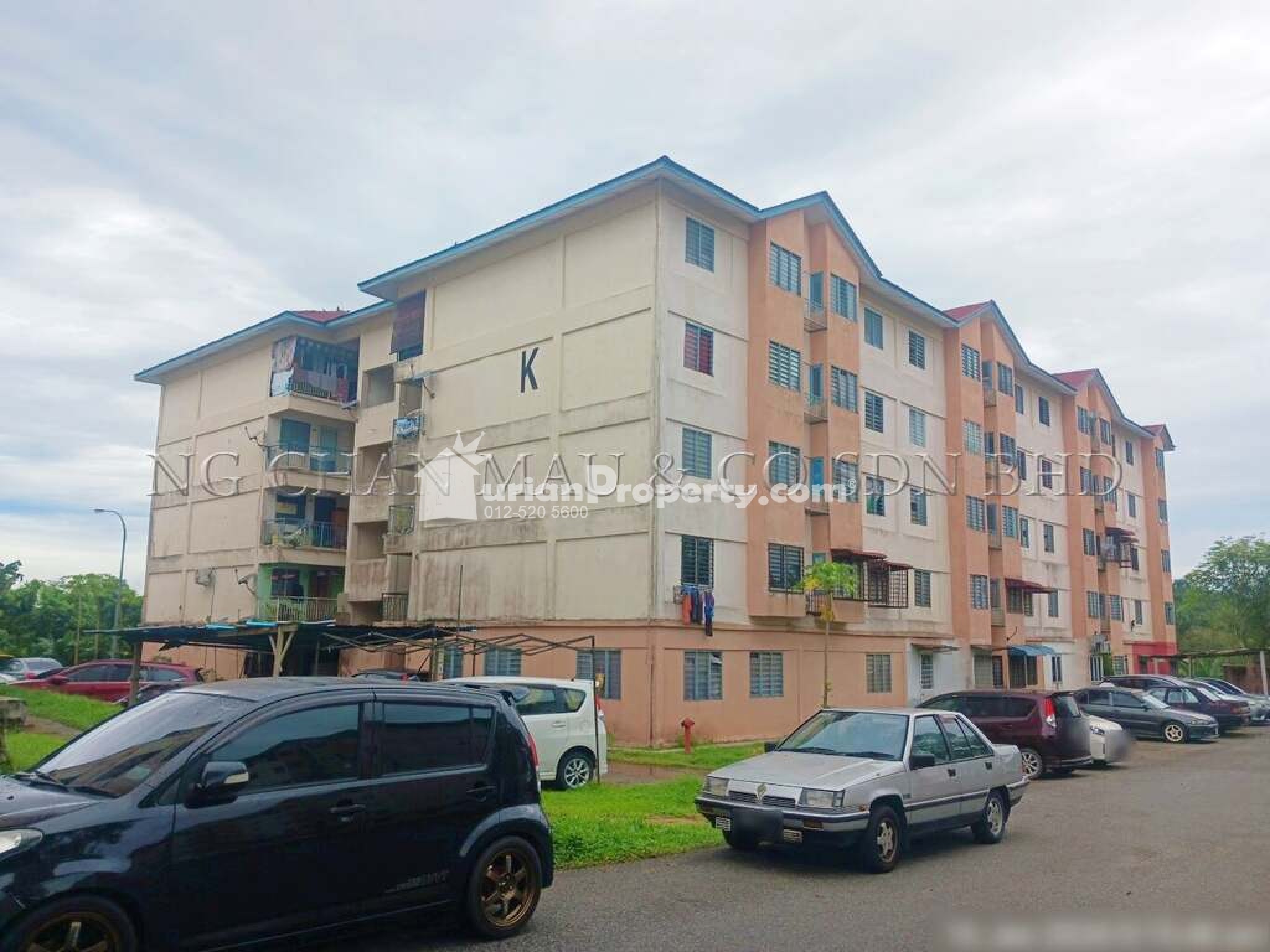 Flat For Auction at Pangsa Rakyat (College Heights)