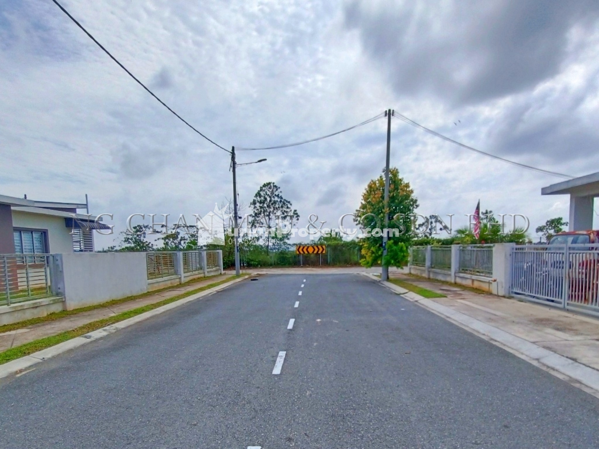 Terrace House For Auction at Taman Seri Impian