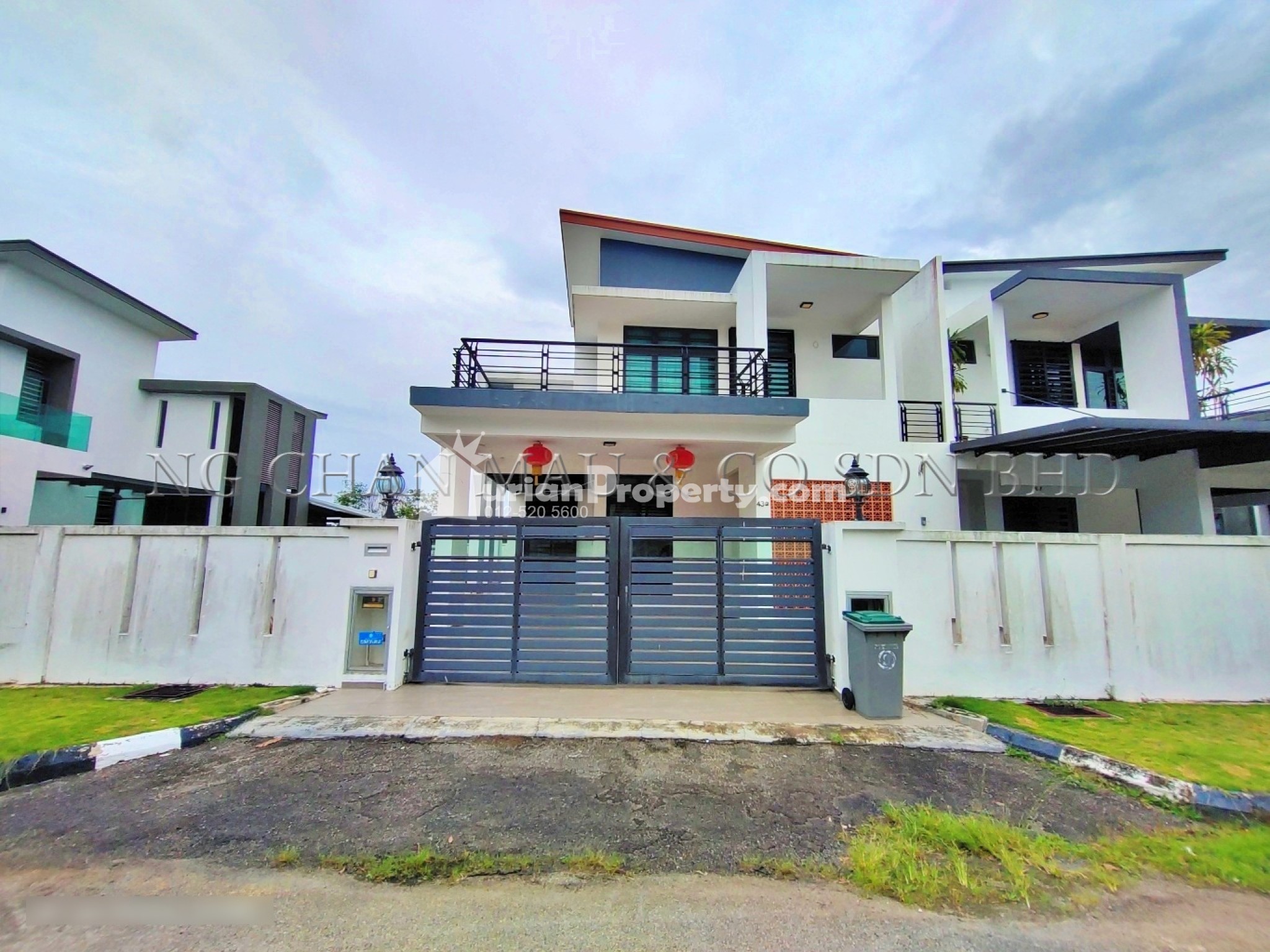 Semi D For Auction at Vista Kirana