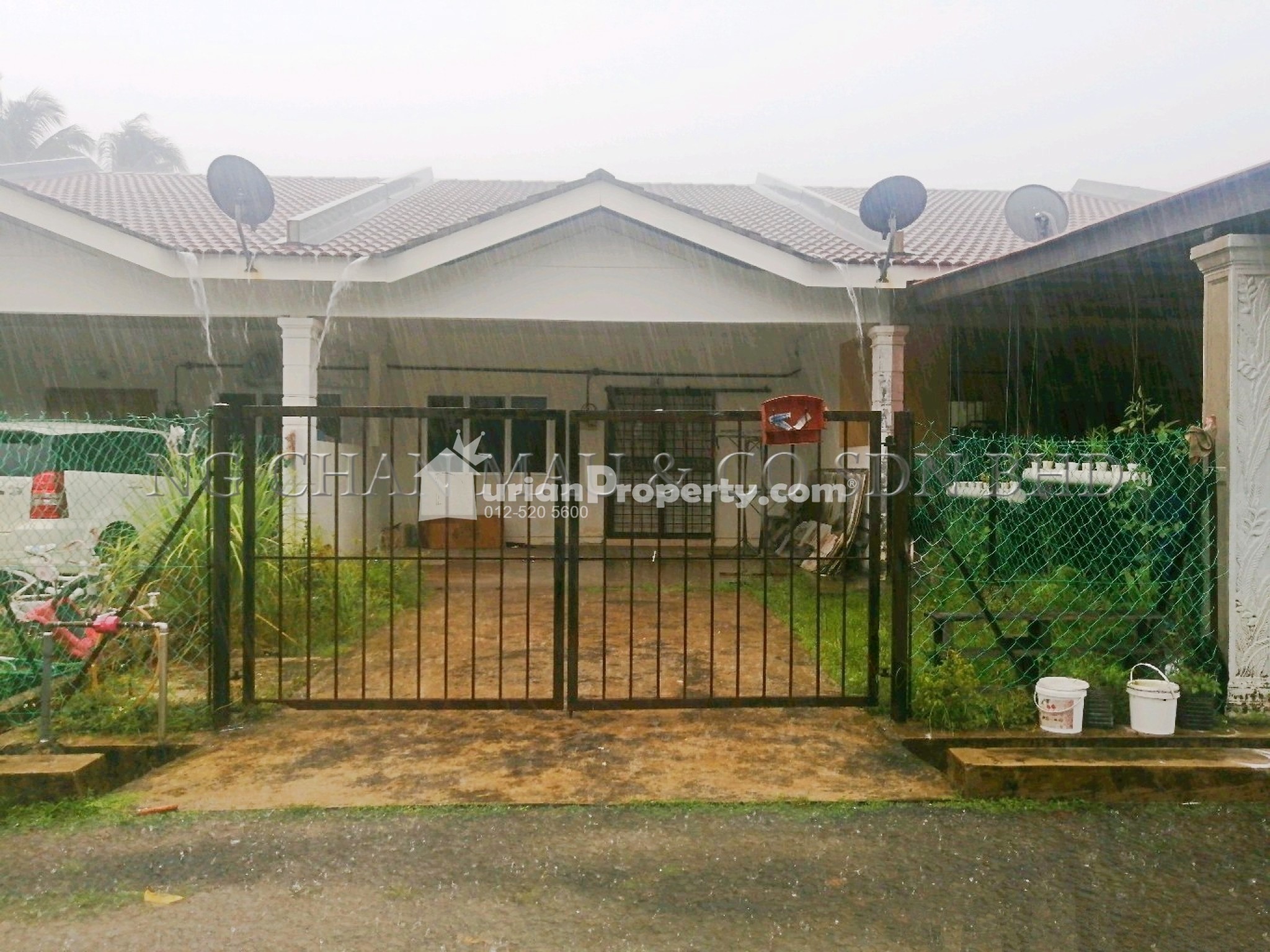 Terrace House For Auction at Kuantan