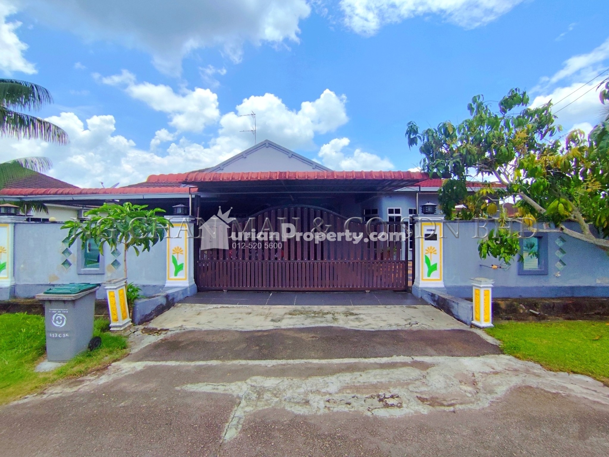 Bungalow House For Auction at Taman Sri Lambak