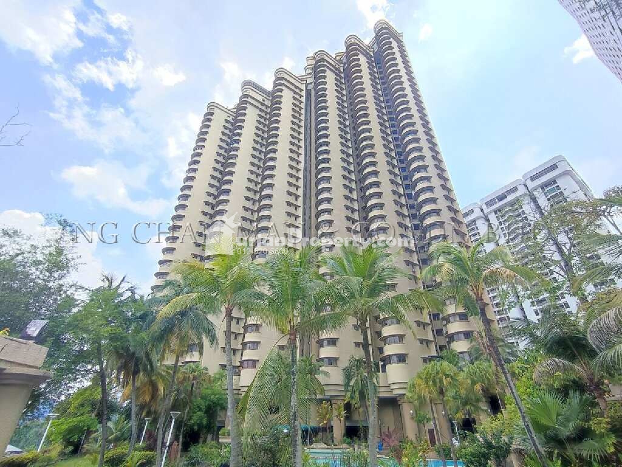 Condo For Auction at Villa Putera