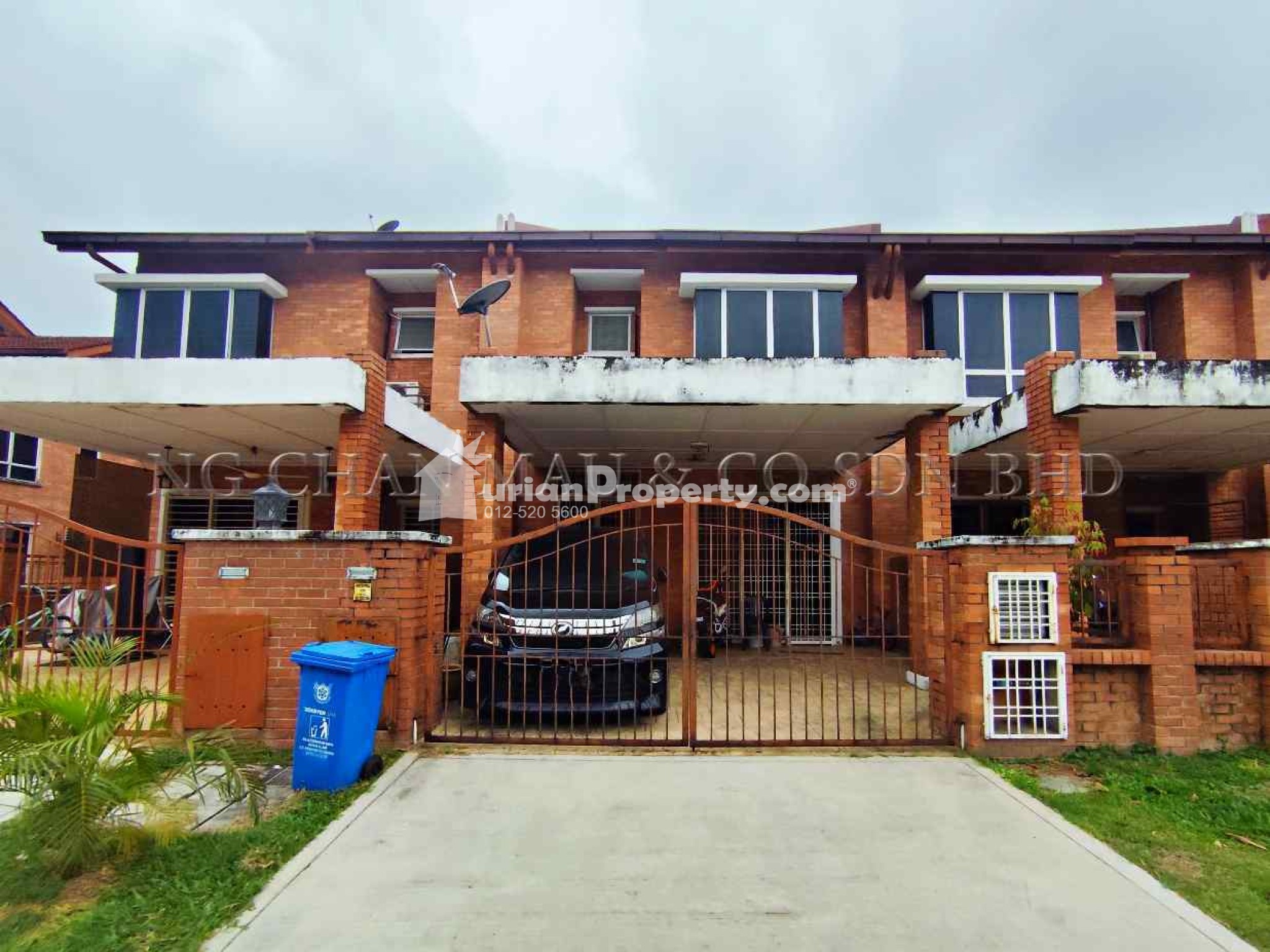 Terrace House For Auction at Alam Budiman