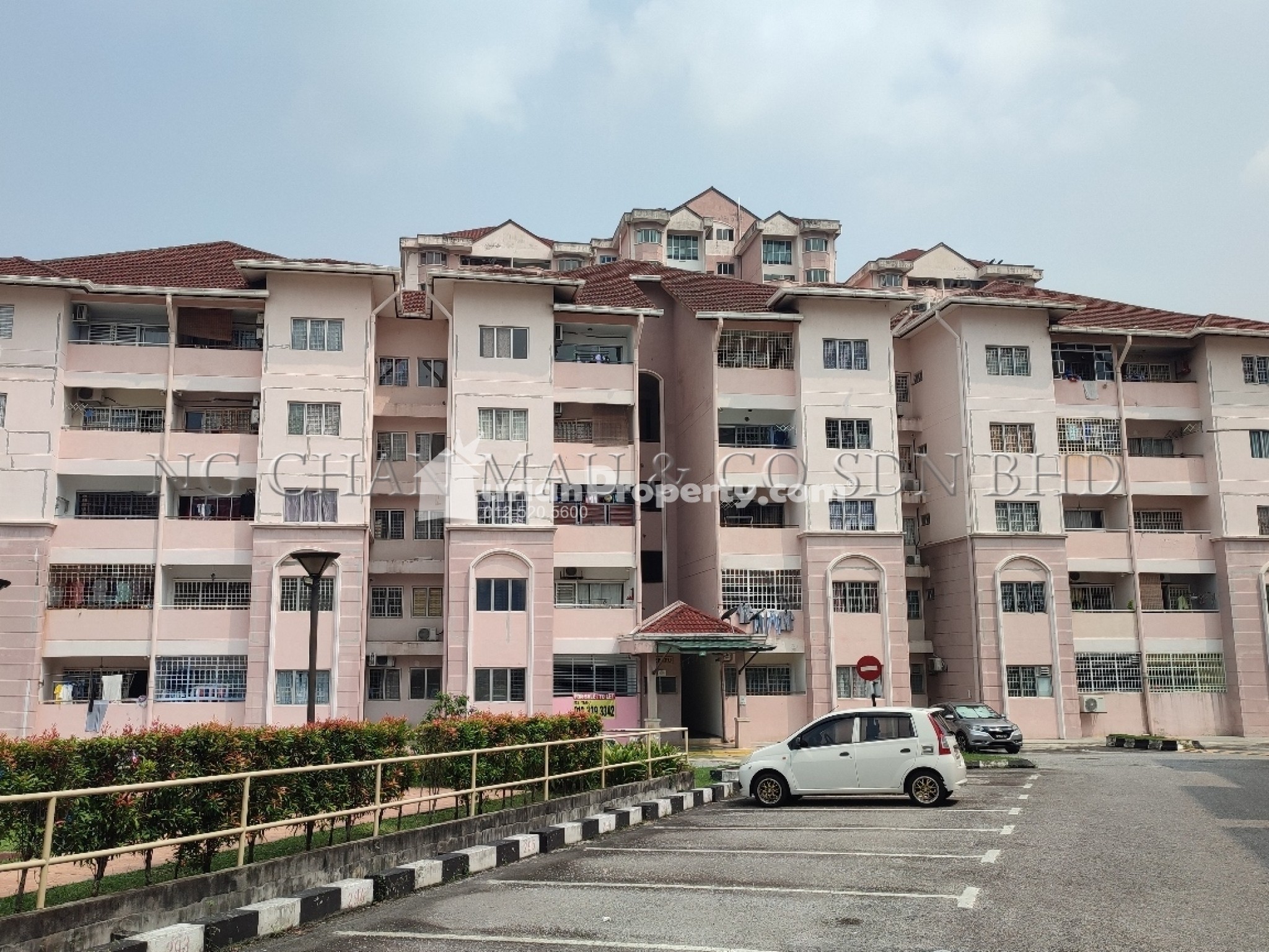 Apartment For Auction at Desa Saujana