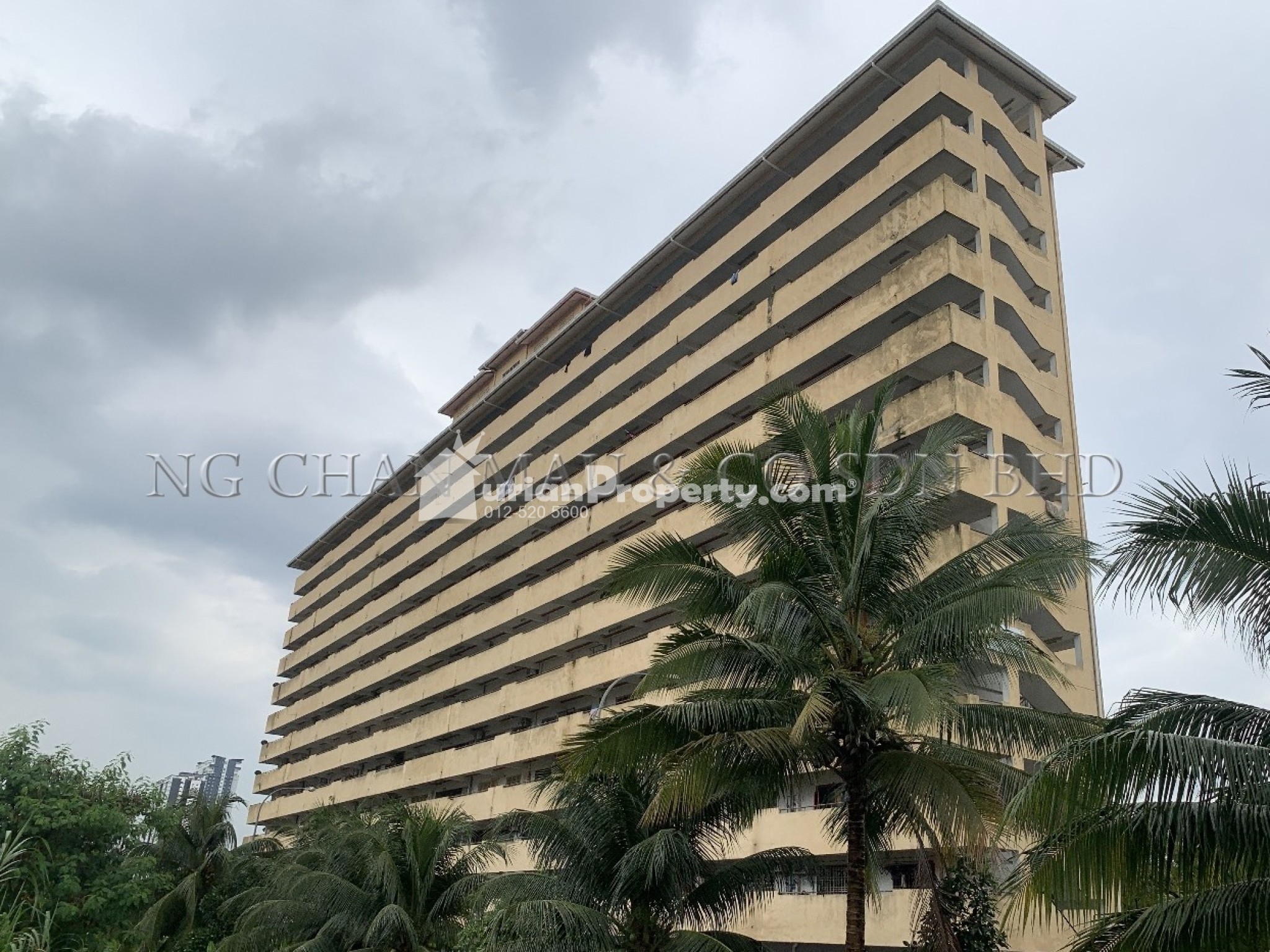 Apartment For Auction at Pangsapuri Seri Cahaya