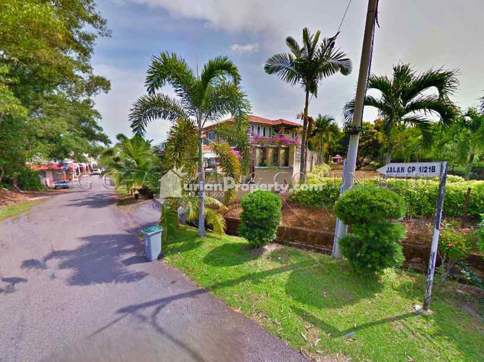 Bungalow House For Auction at Taman Cheng Perdana