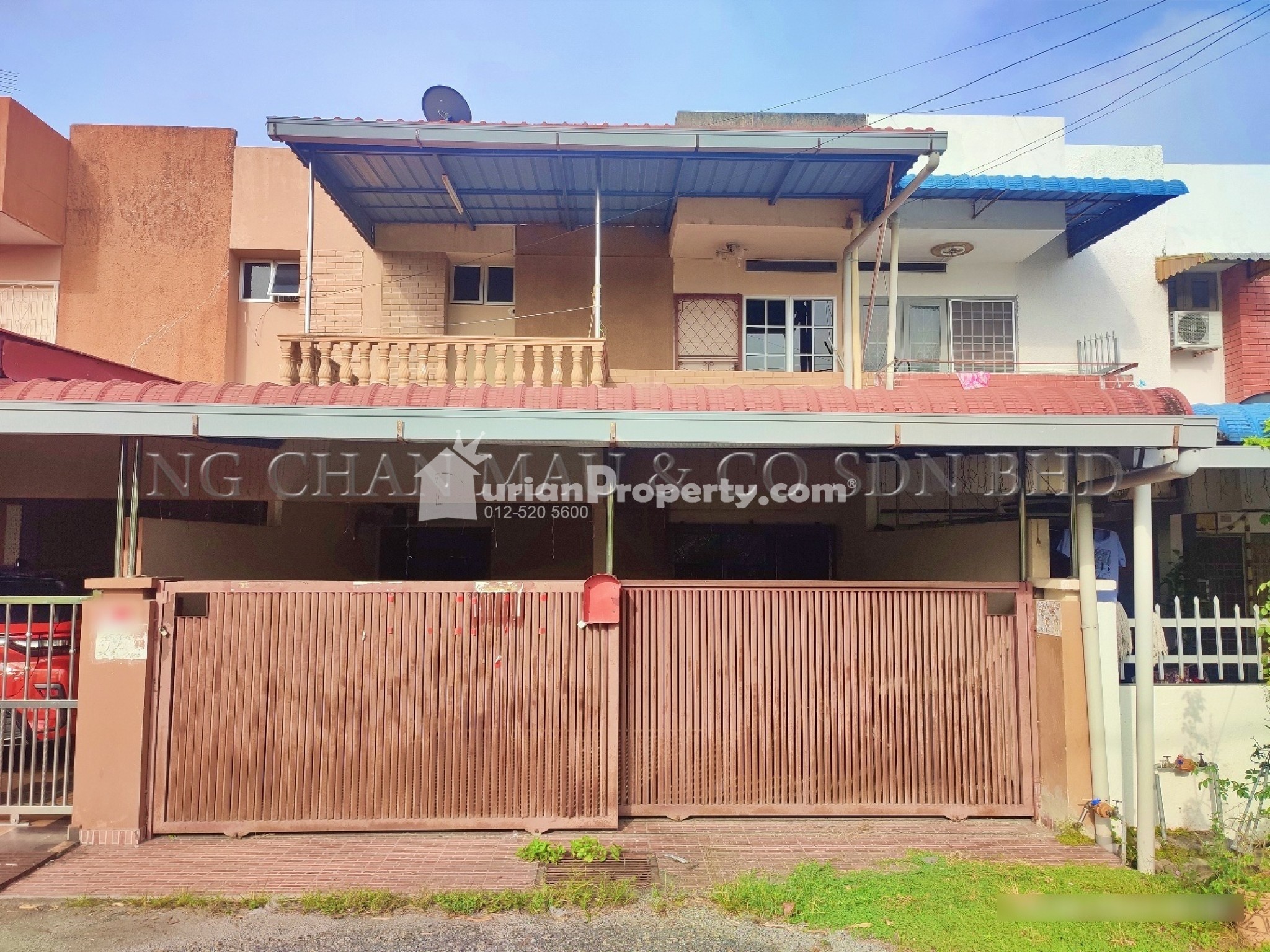 Terrace House For Auction at Teluk Intan