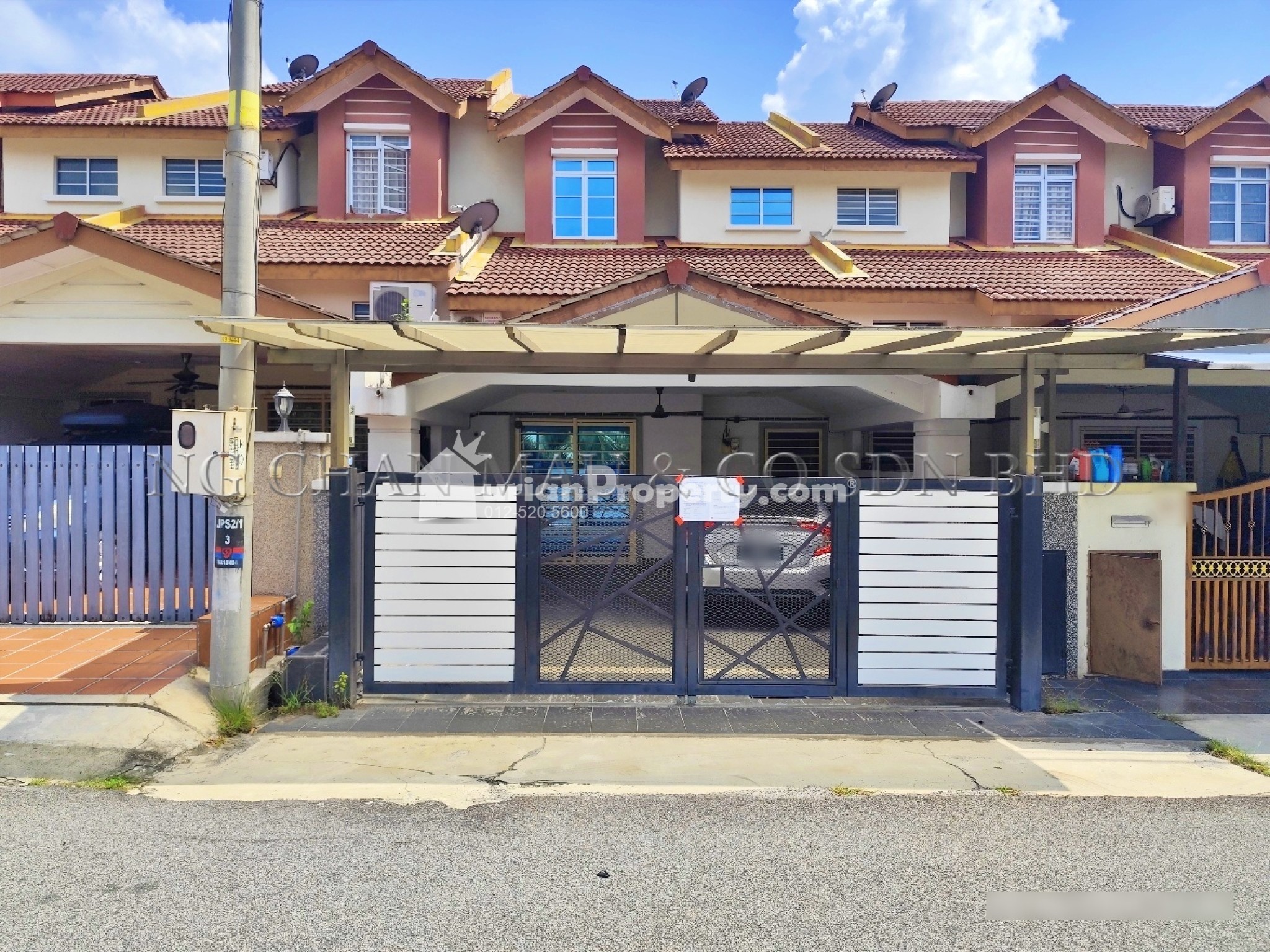 Terrace House For Auction at Taman Puncak Saujana