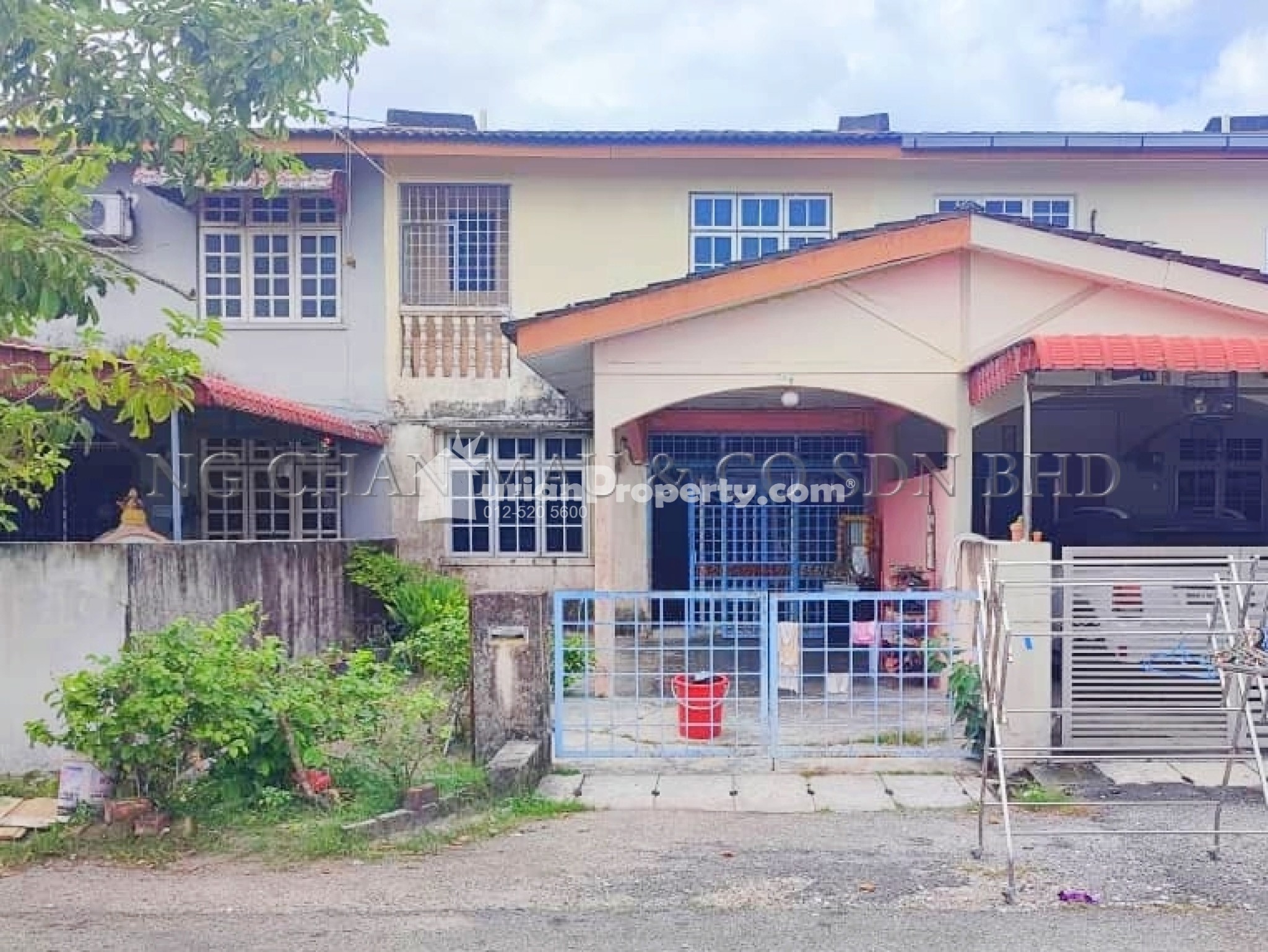 Terrace House For Auction at Taman Maju