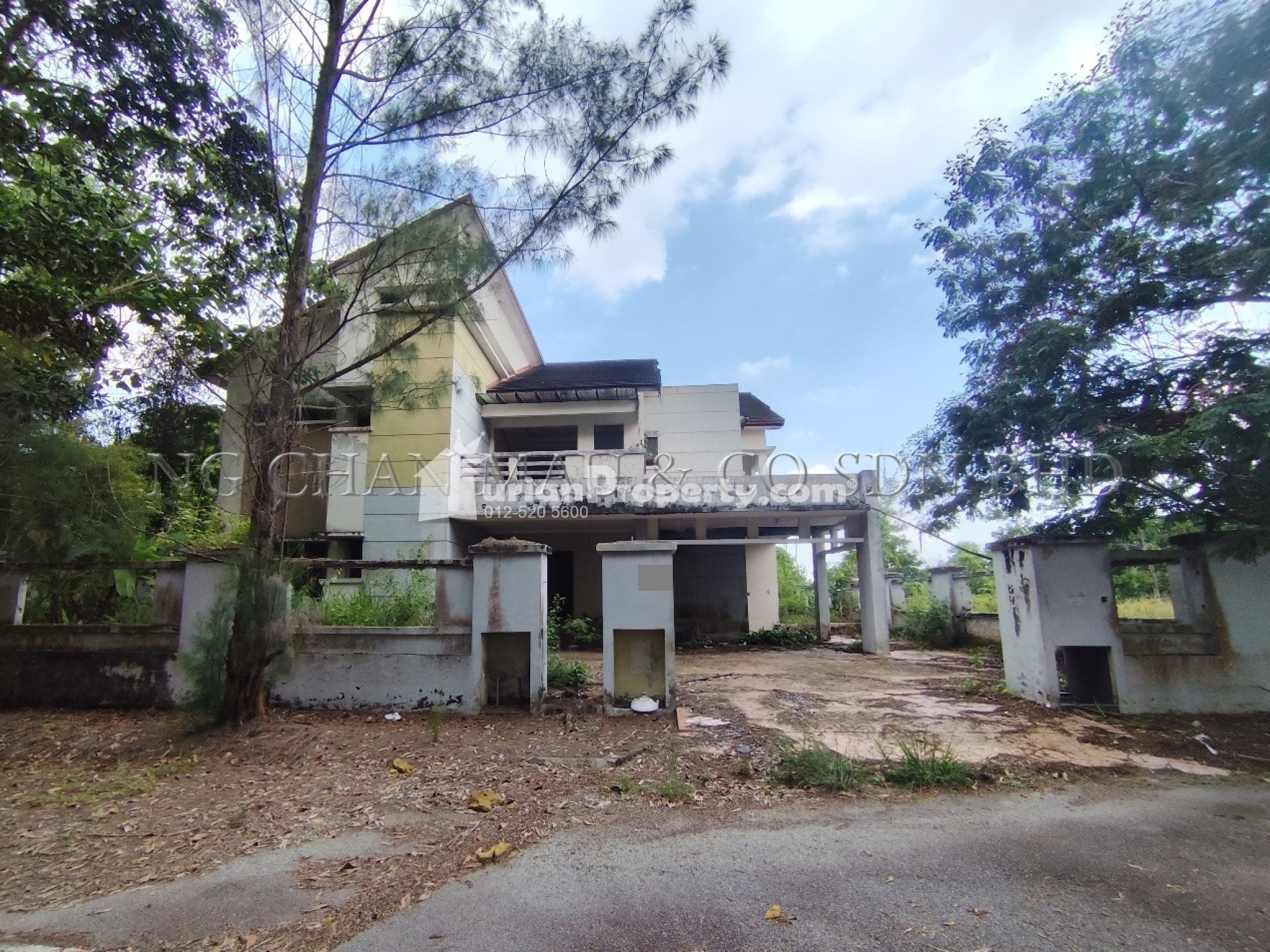 Bungalow House For Auction at Bandar Bukit Mahkota