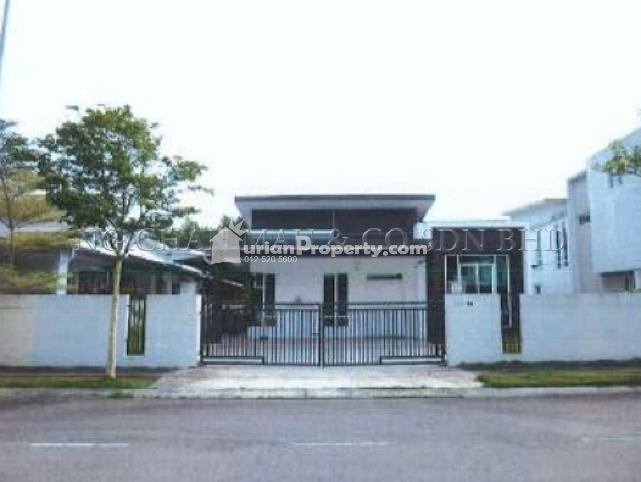 Bungalow House For Auction at Taman Seri Impian