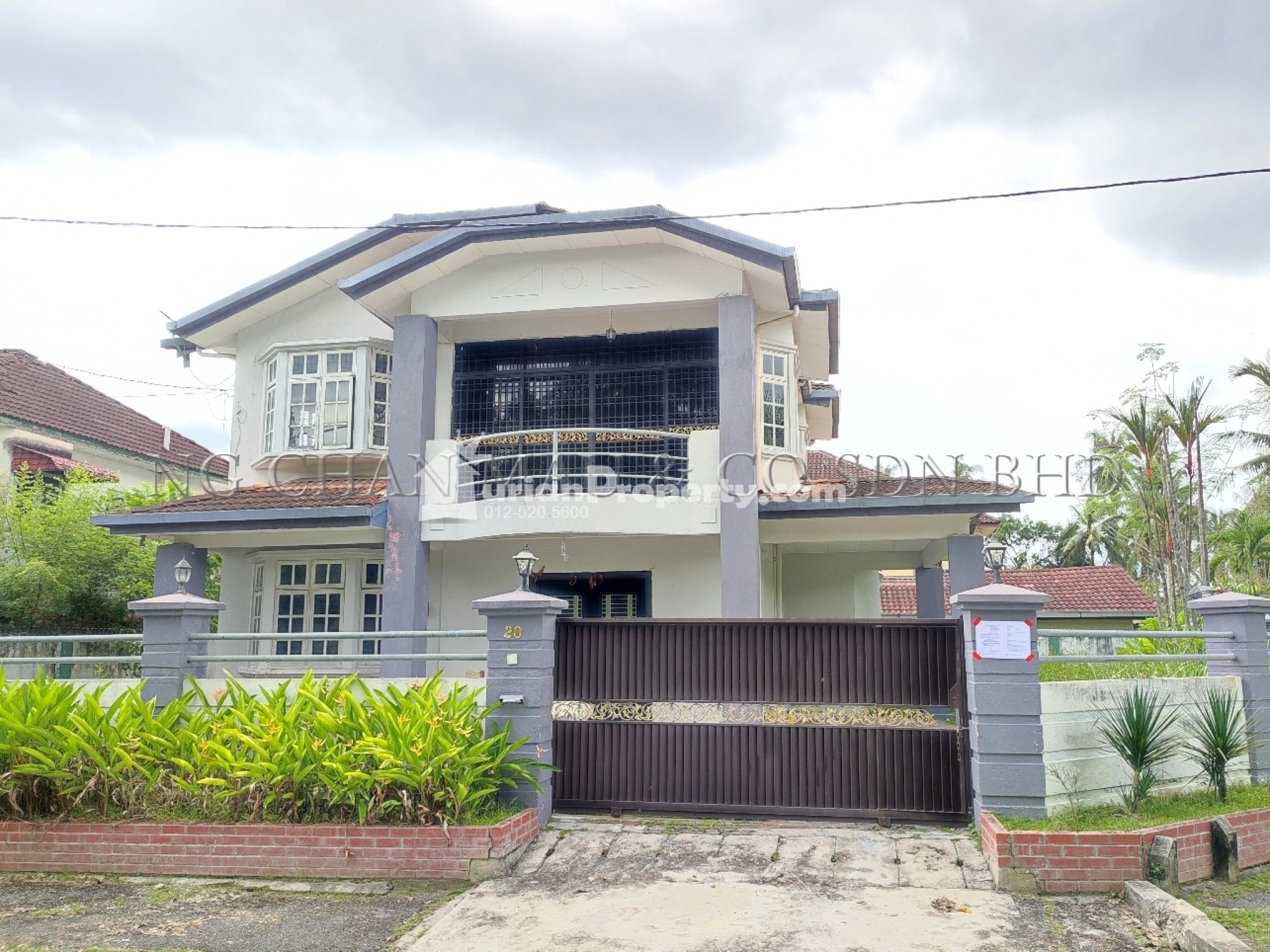 Bungalow House For Auction at Taman Chemor Indah