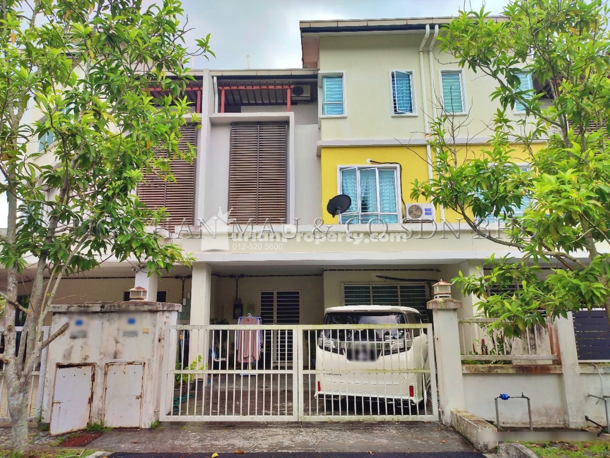 Terrace House For Auction at Taman Kantan Permata