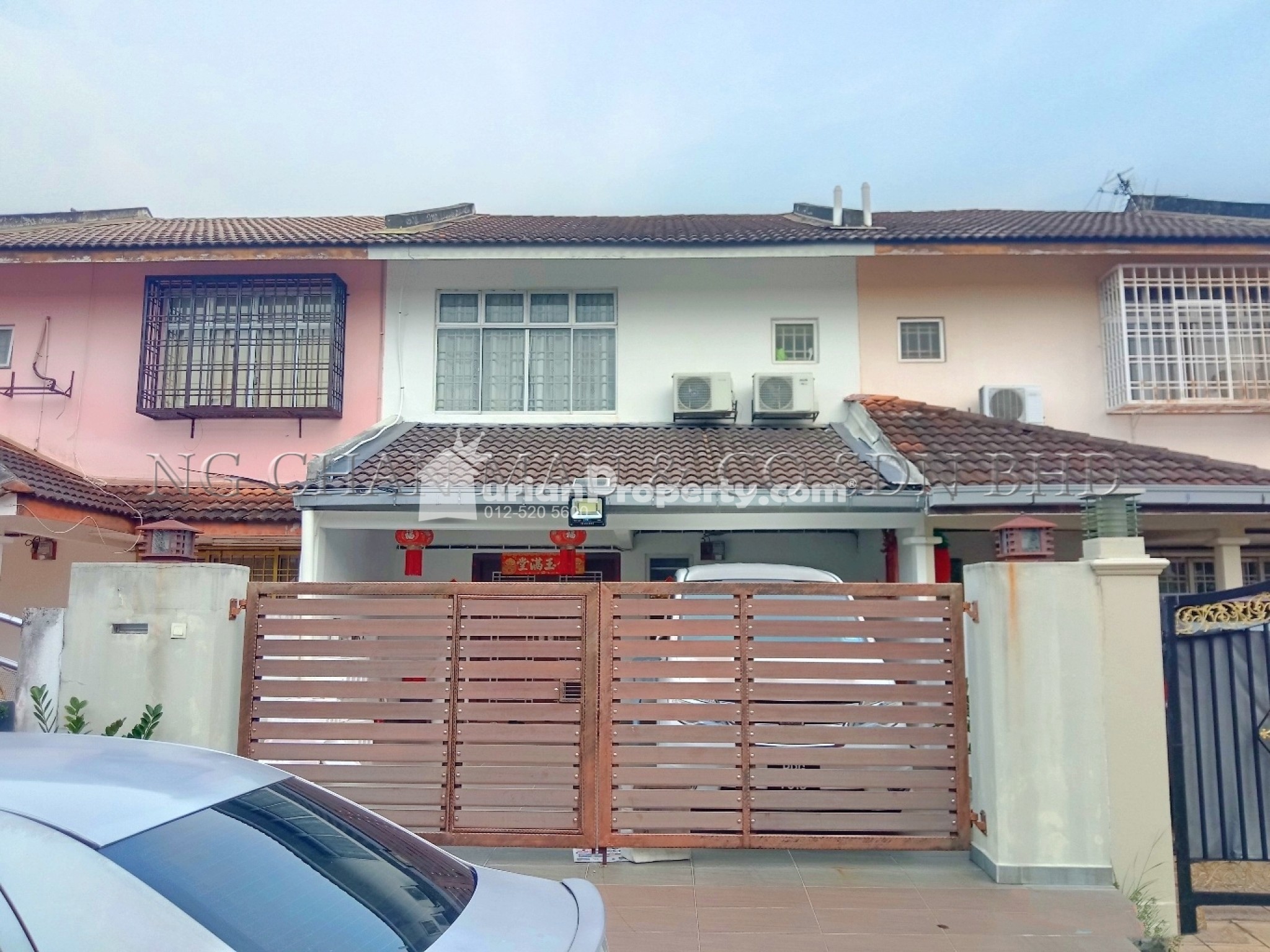 Terrace House For Auction at Section 5