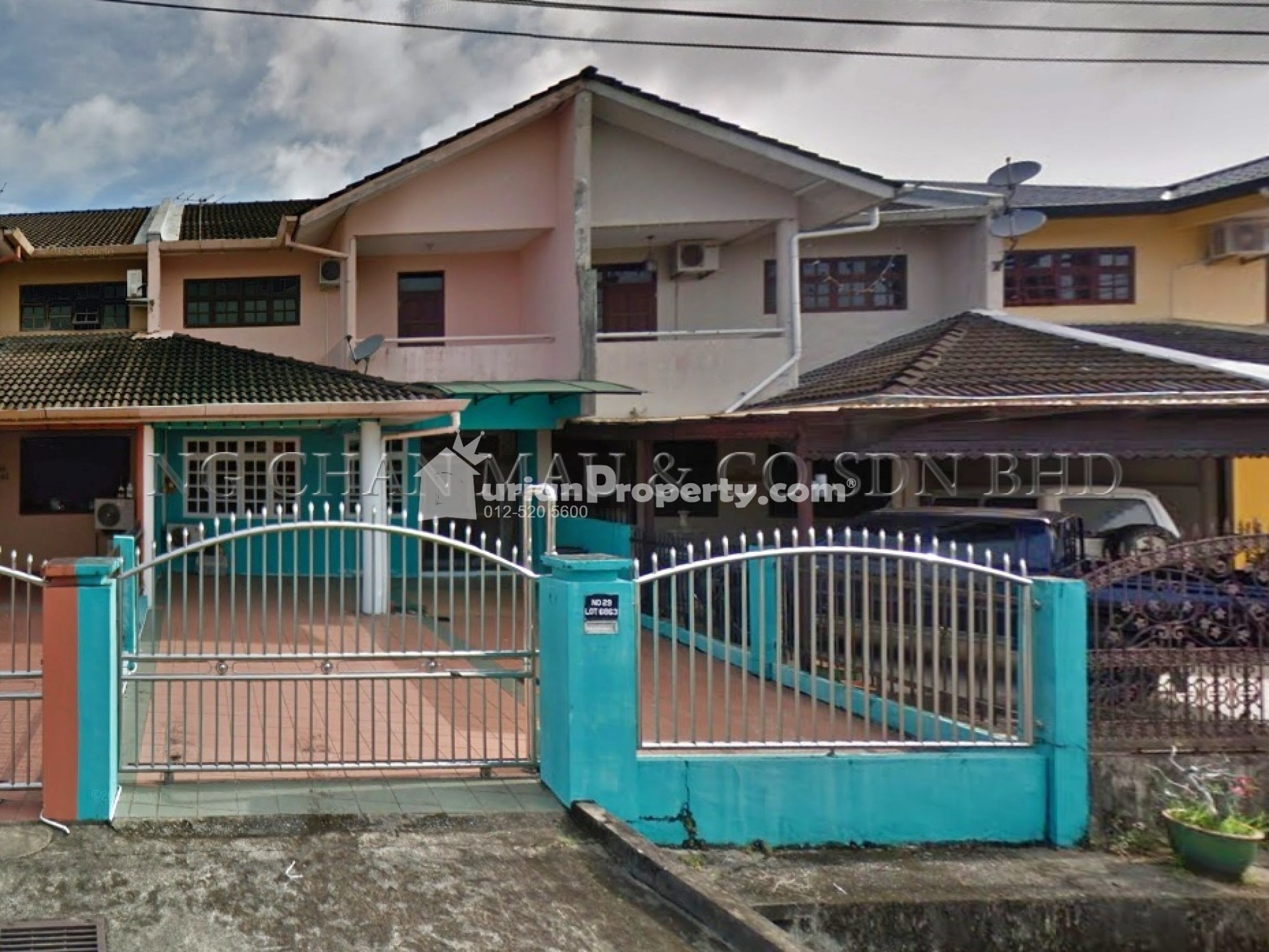 Terrace House For Auction at Petra Jaya