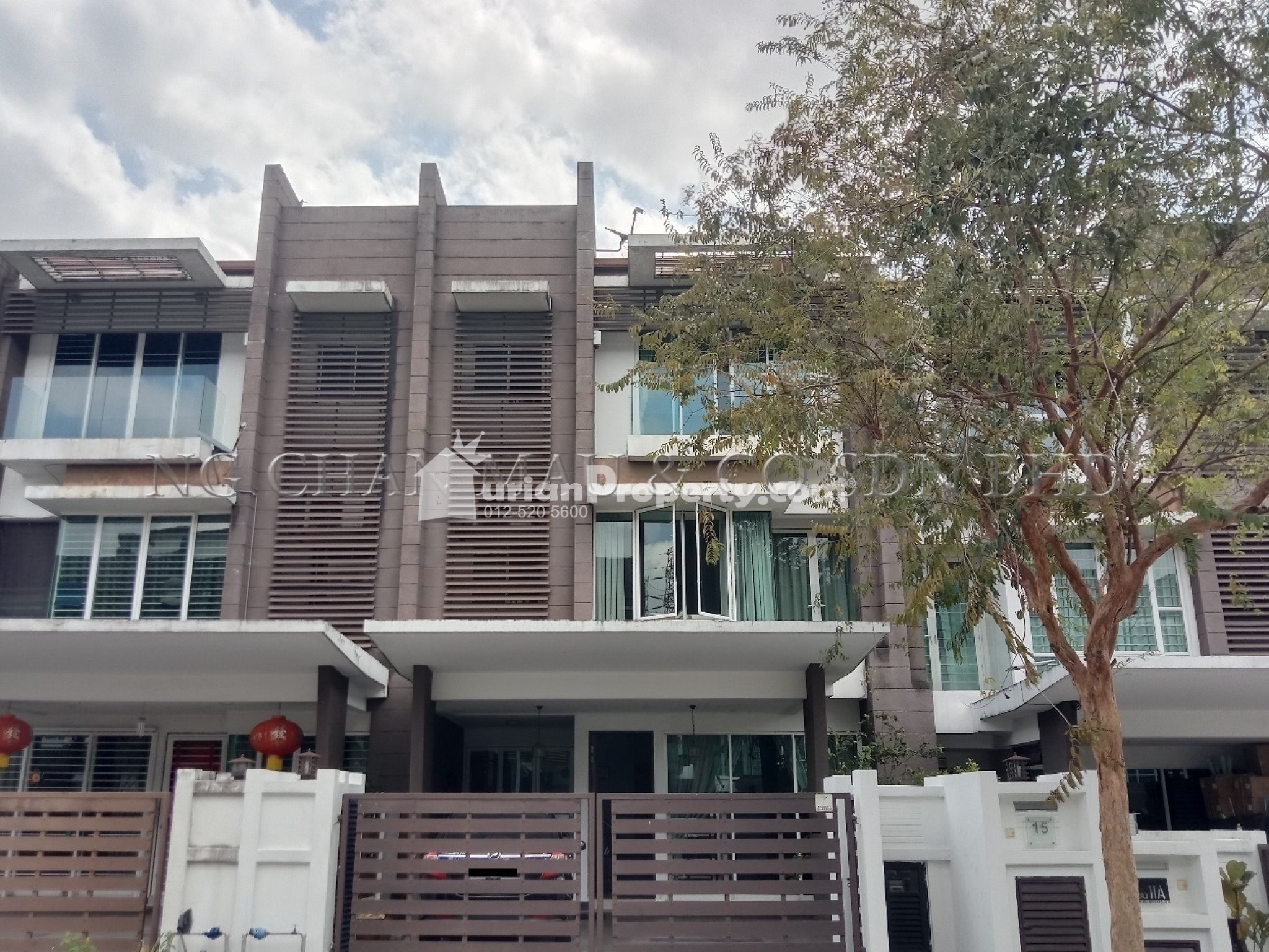 Terrace House For Auction at USJ