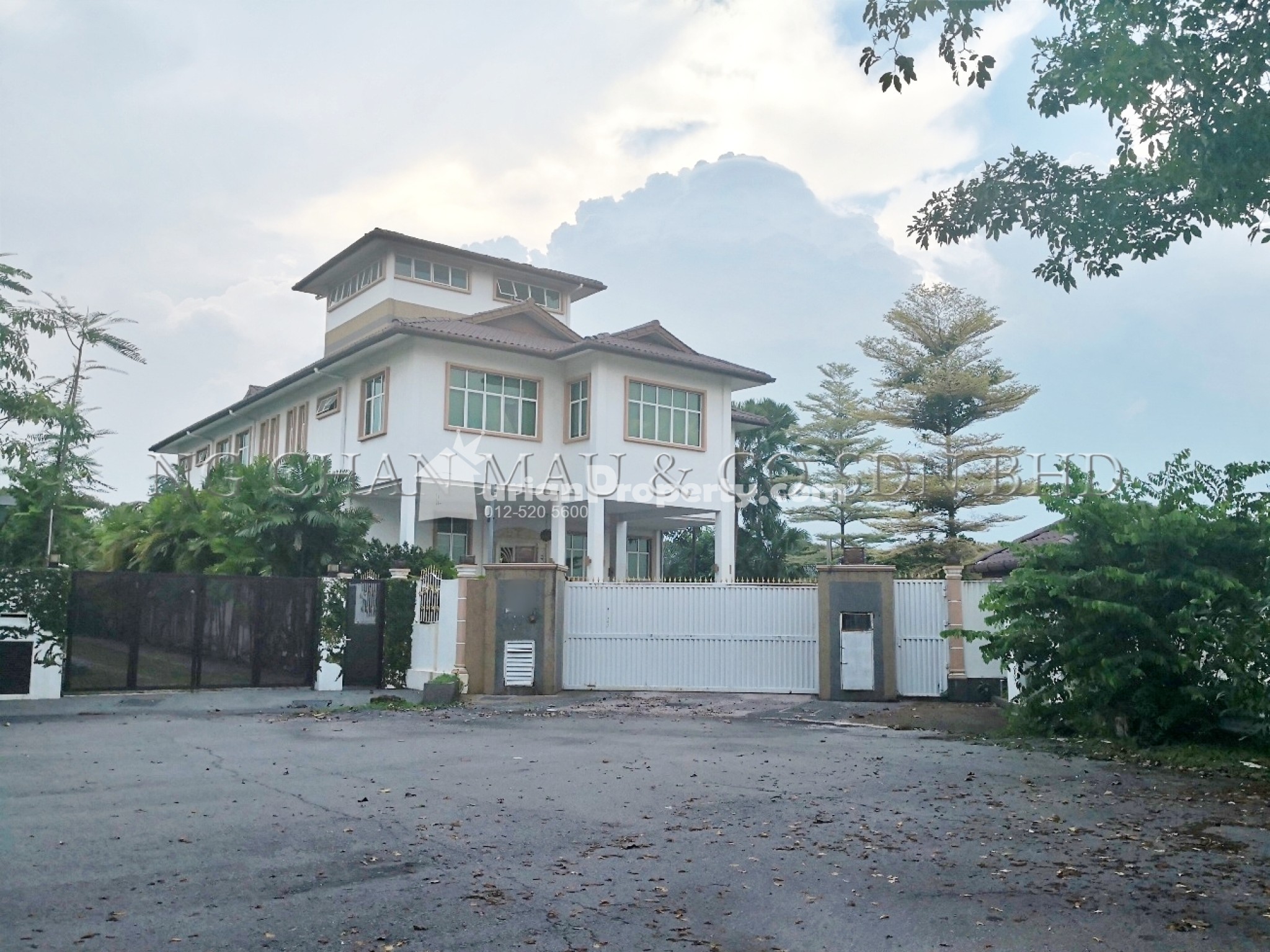 Bungalow House For Auction at Putra Heights