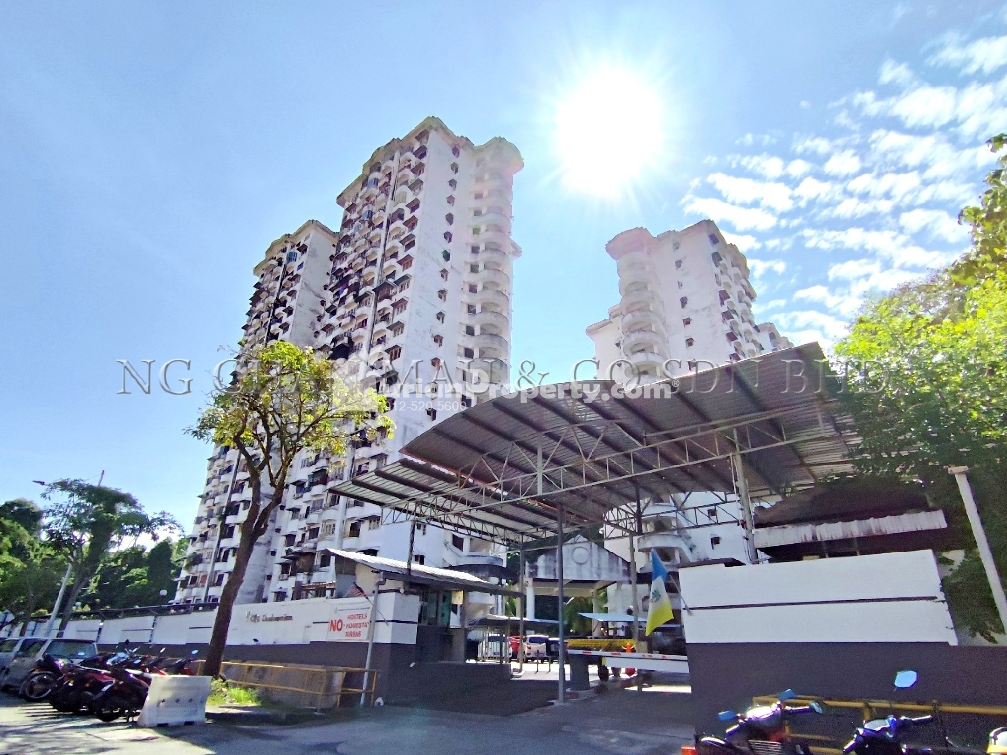 Condo For Auction at Vista Condominium