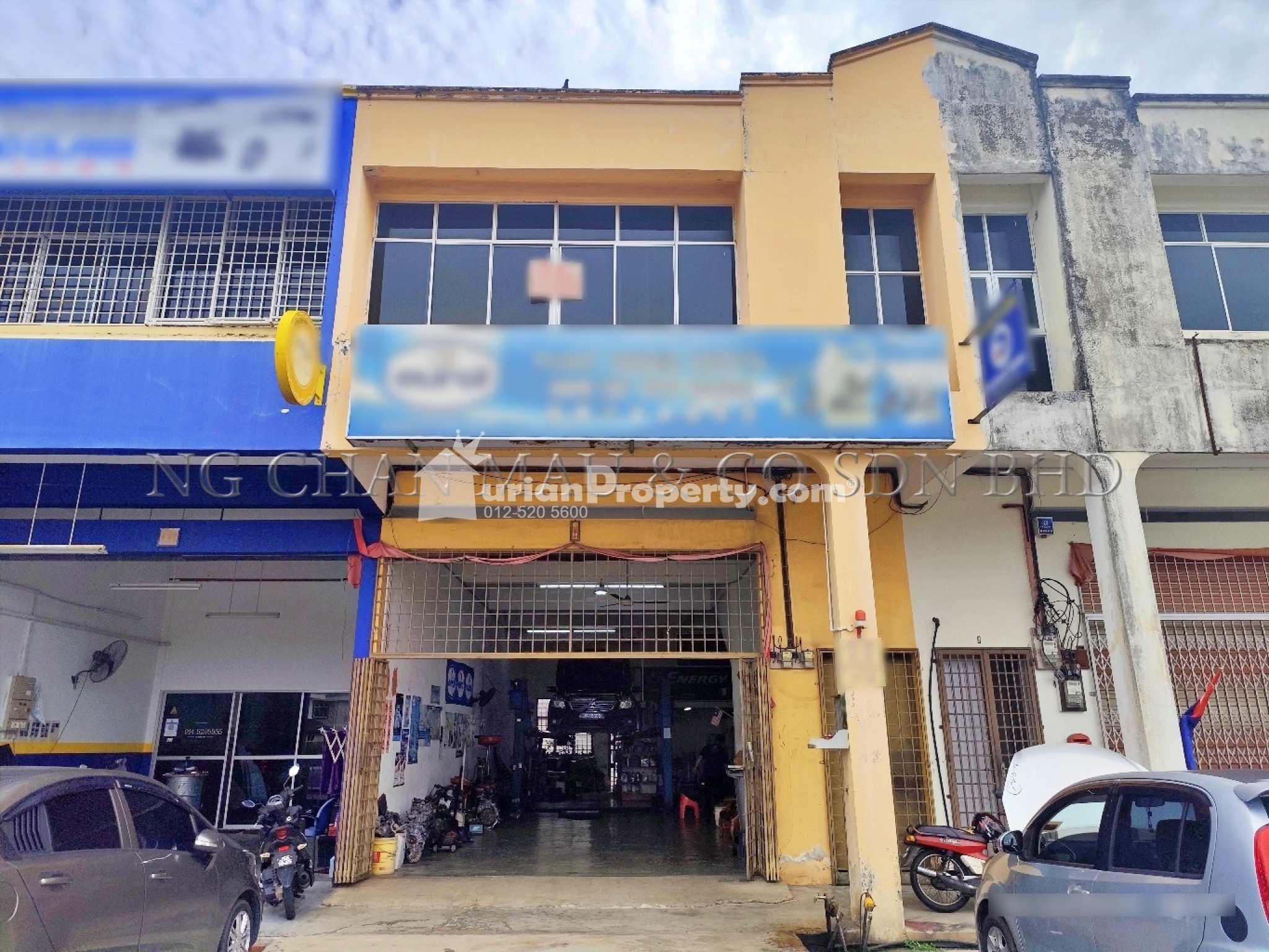 Shop For Auction at Muar