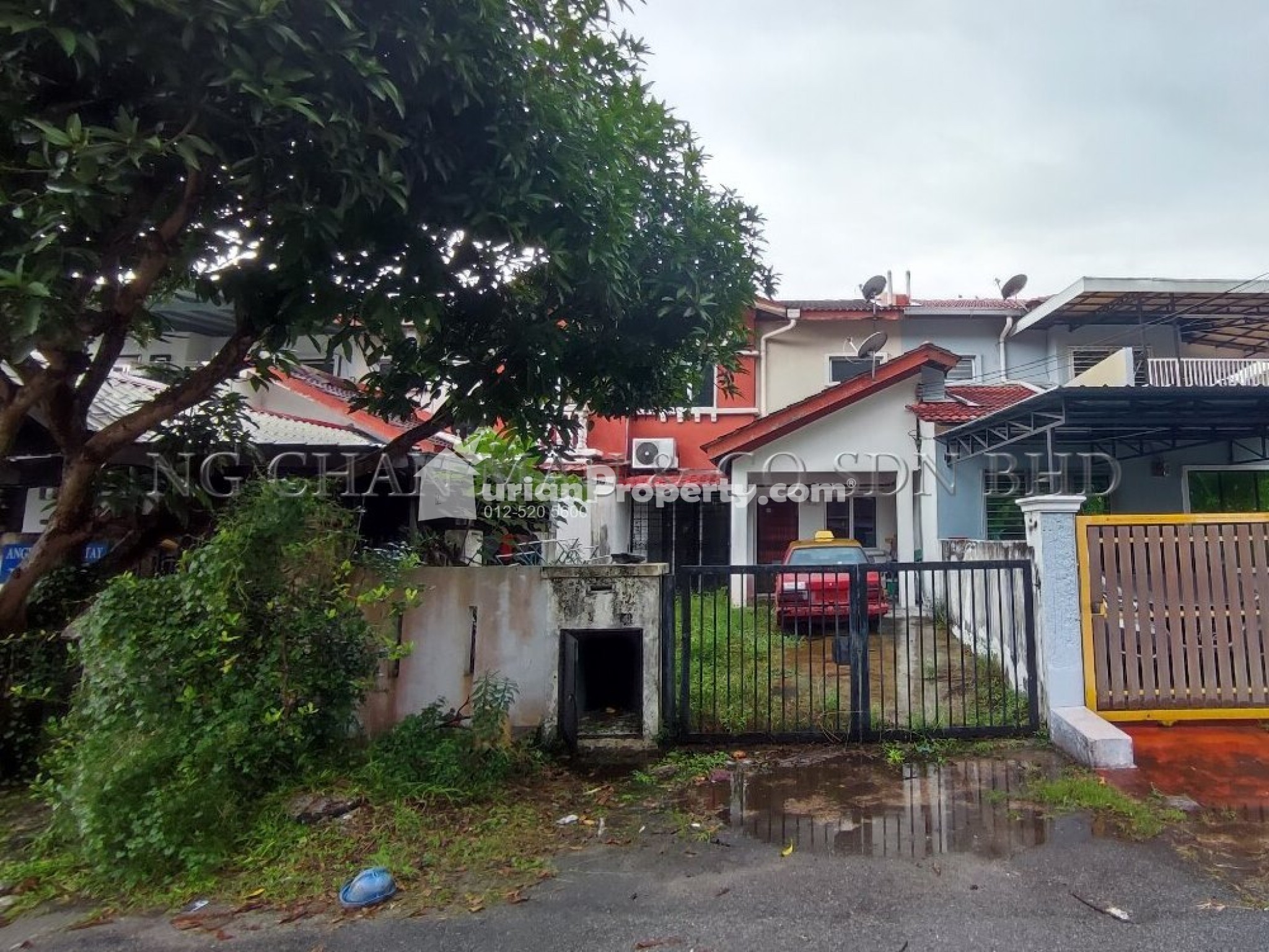 Terrace House For Auction at Laguna Park