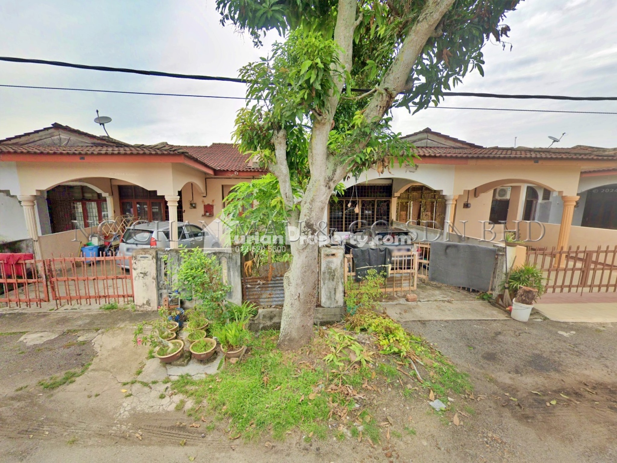 Terrace House For Auction at Taman Selesa