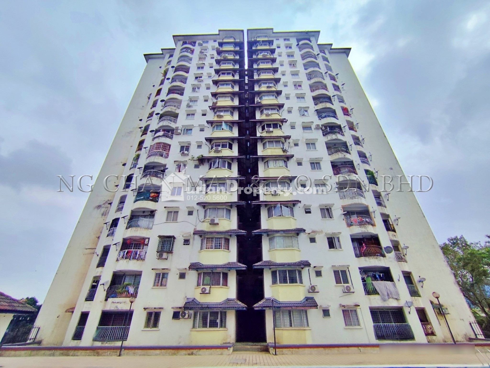 Condo For Auction at D'casa Condominium