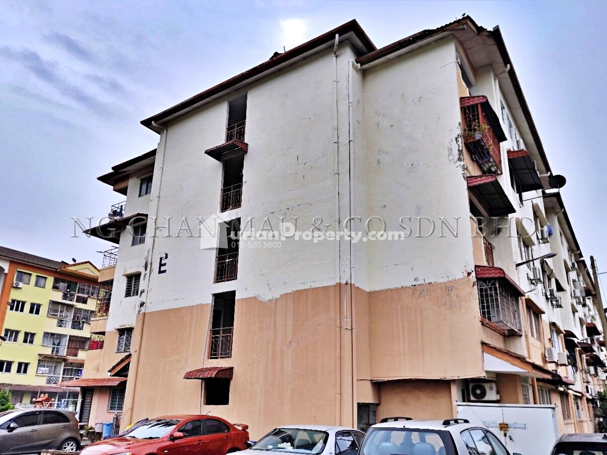 Apartment For Auction at Sri Anggerik 2