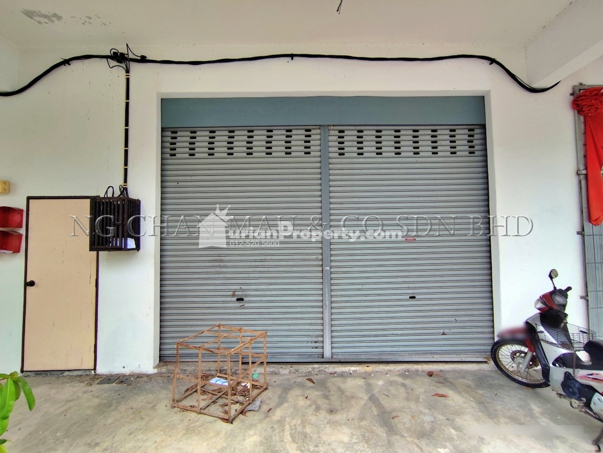 Shop Office For Auction at Serendah