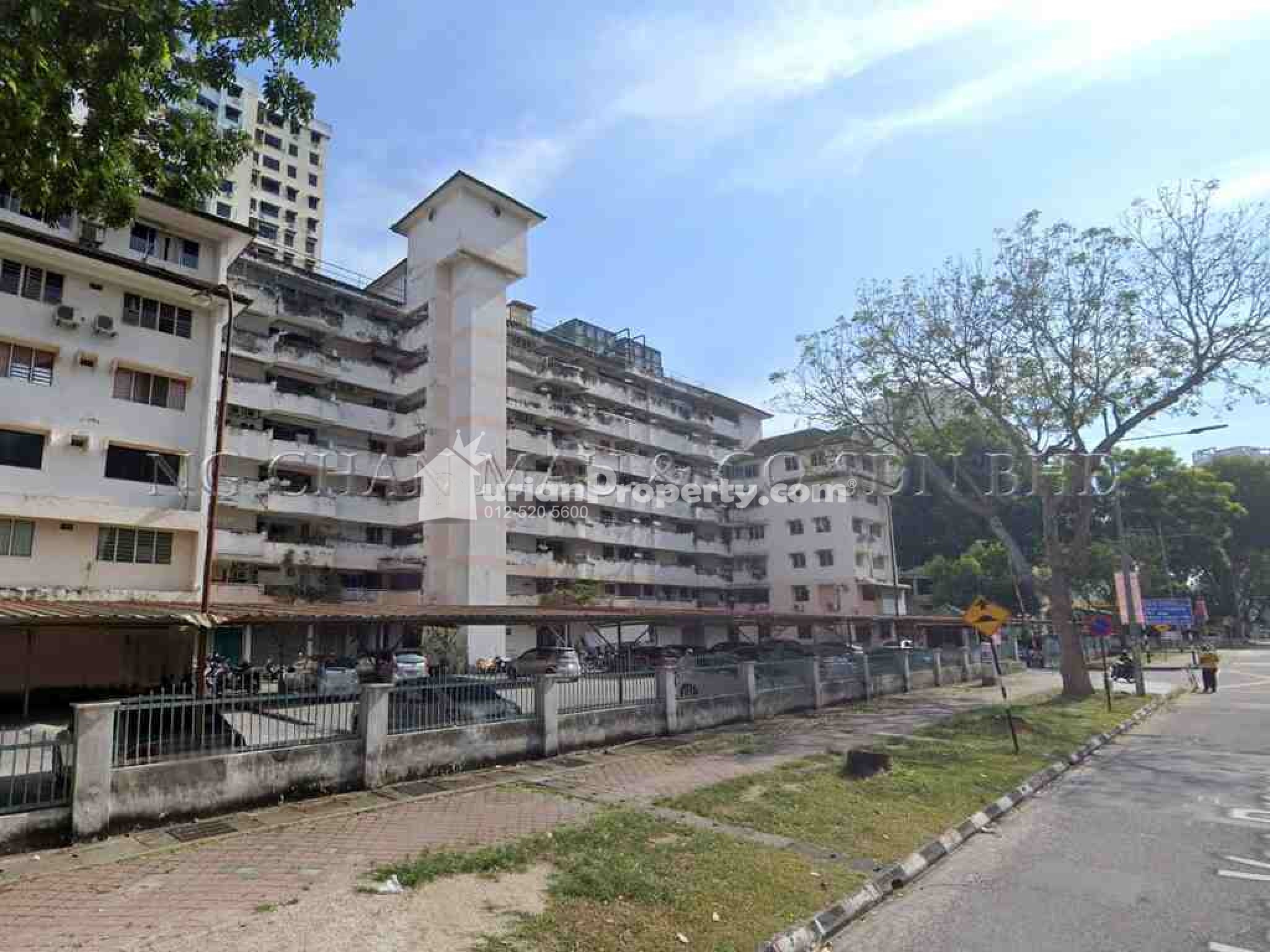 Apartment For Auction at Taman Seri Hijau